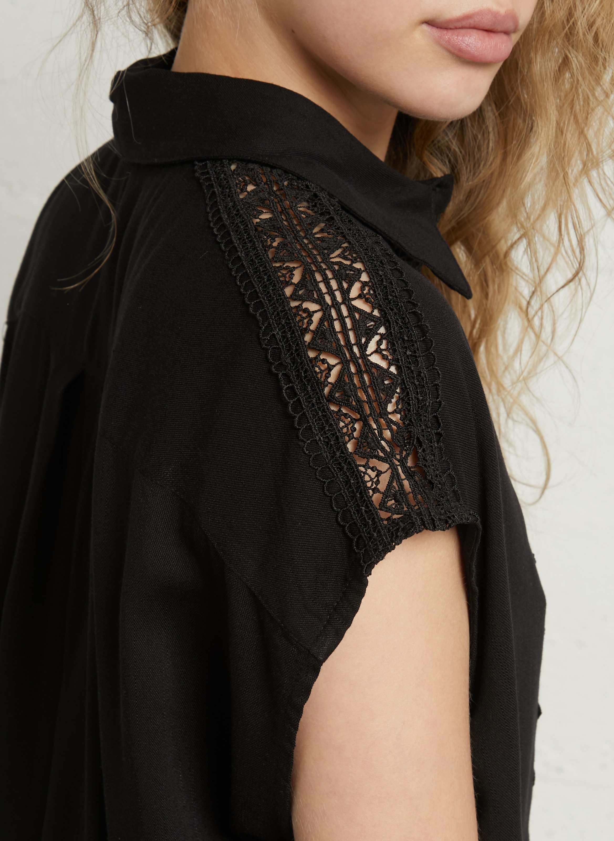 Soepelvallende blouse met kanten borduursels SEE U SOON Zwart