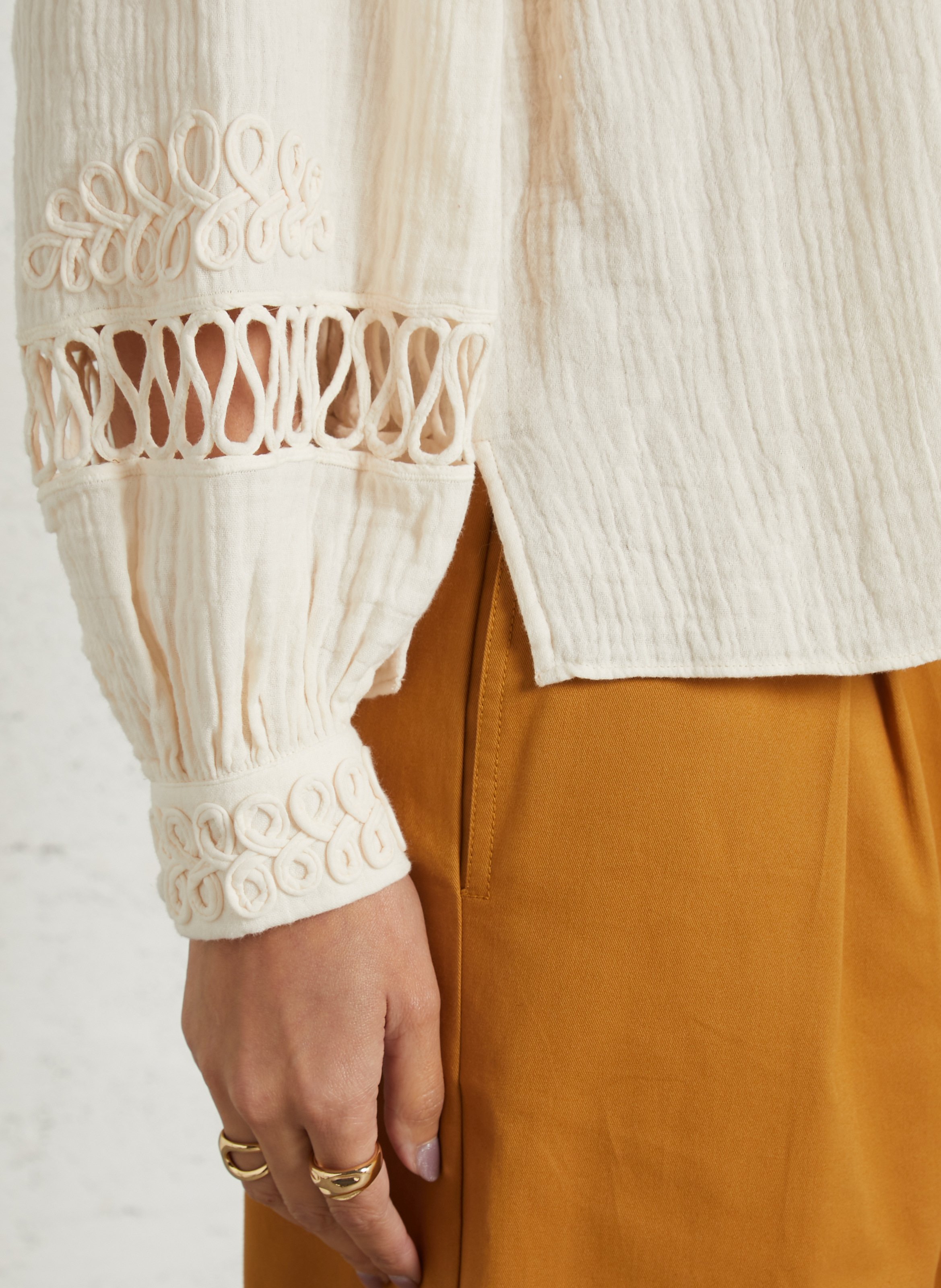 Oversize Rundhalsausschnitt Bluse aus Bio-Baumwolle LOUISE MISHA Beige