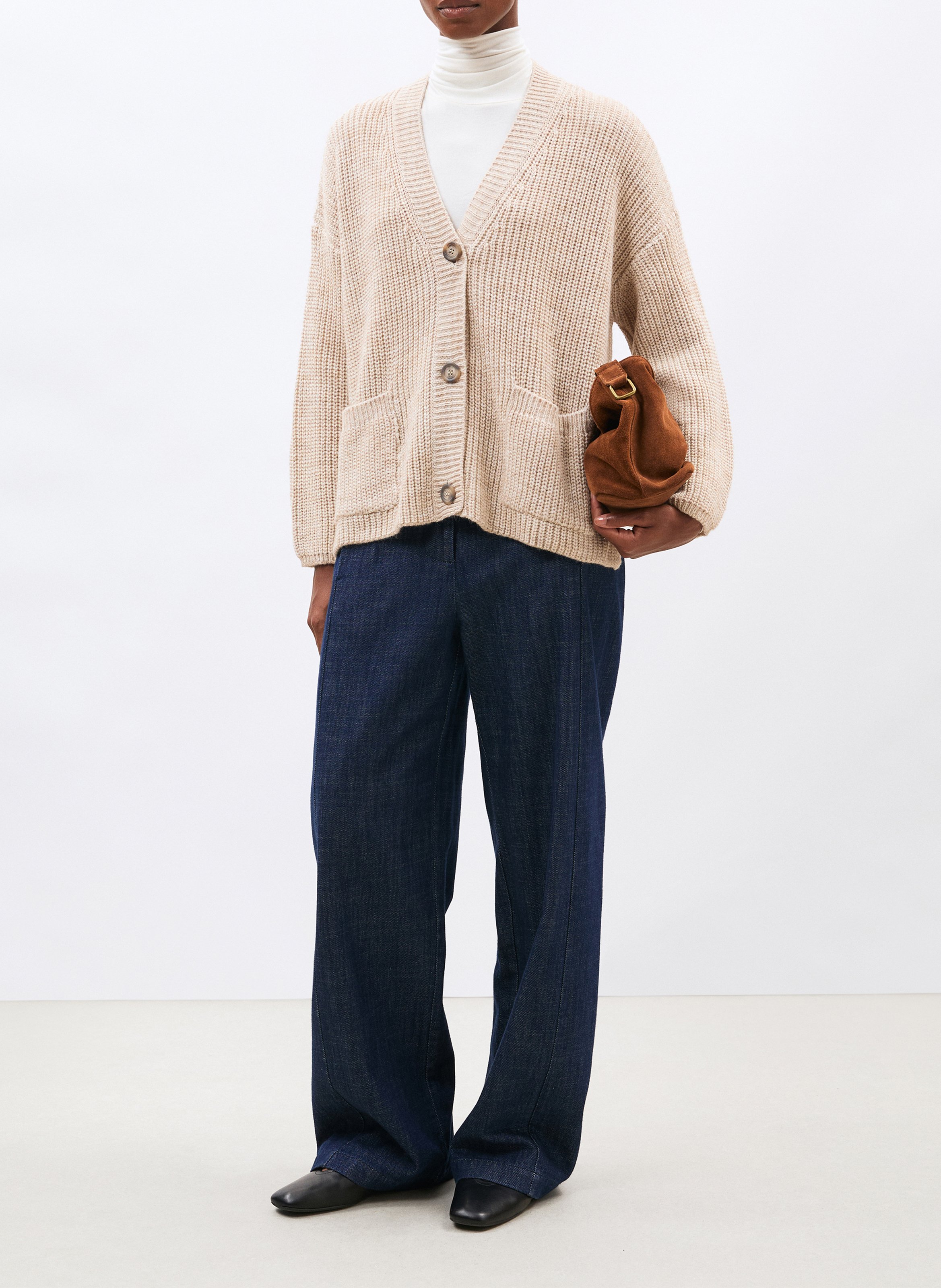 Weiter V-Ausschnitt-Cardigan HUMILITY Weiss