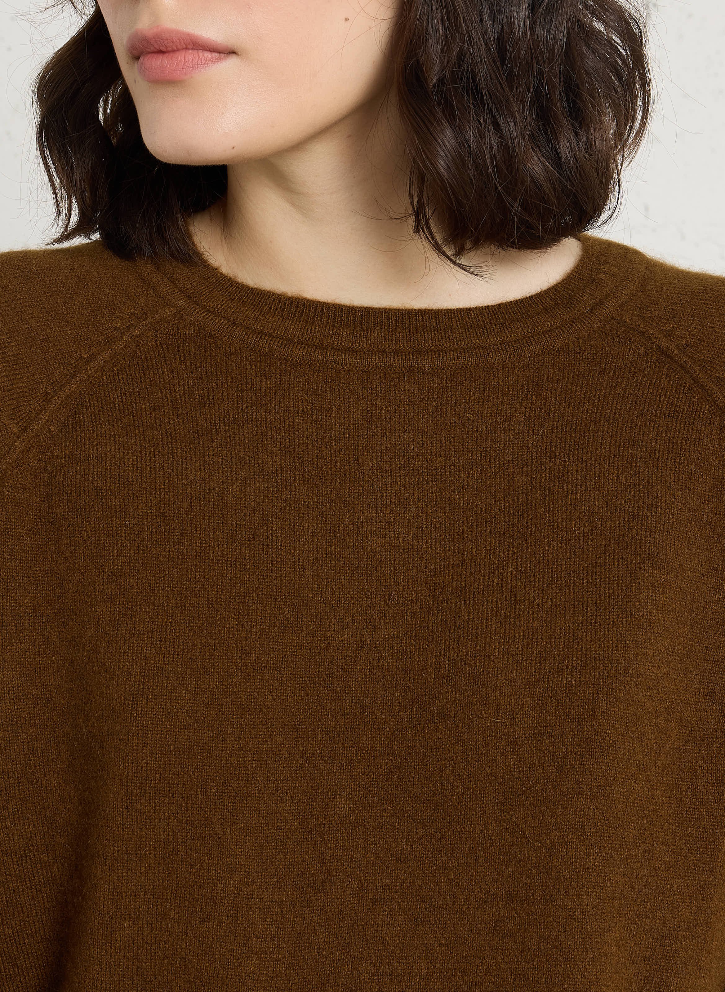 Gerader Kaschmirpullover mit Rundhalsausschnitt MAISON 123 Grun