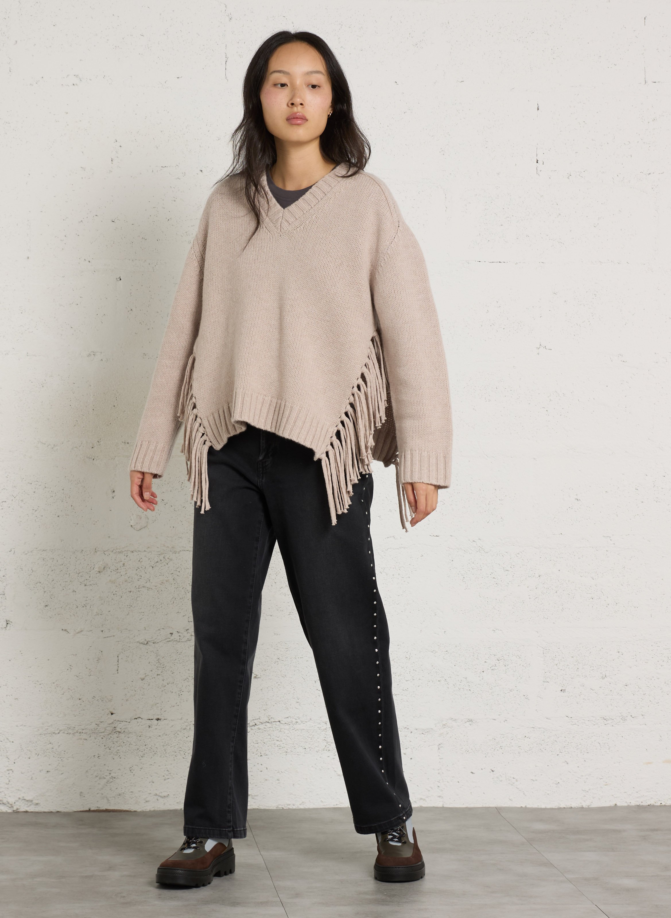 Gerade geschnittener Wollpullover mit V-Ausschnitt BERENICE Beige
