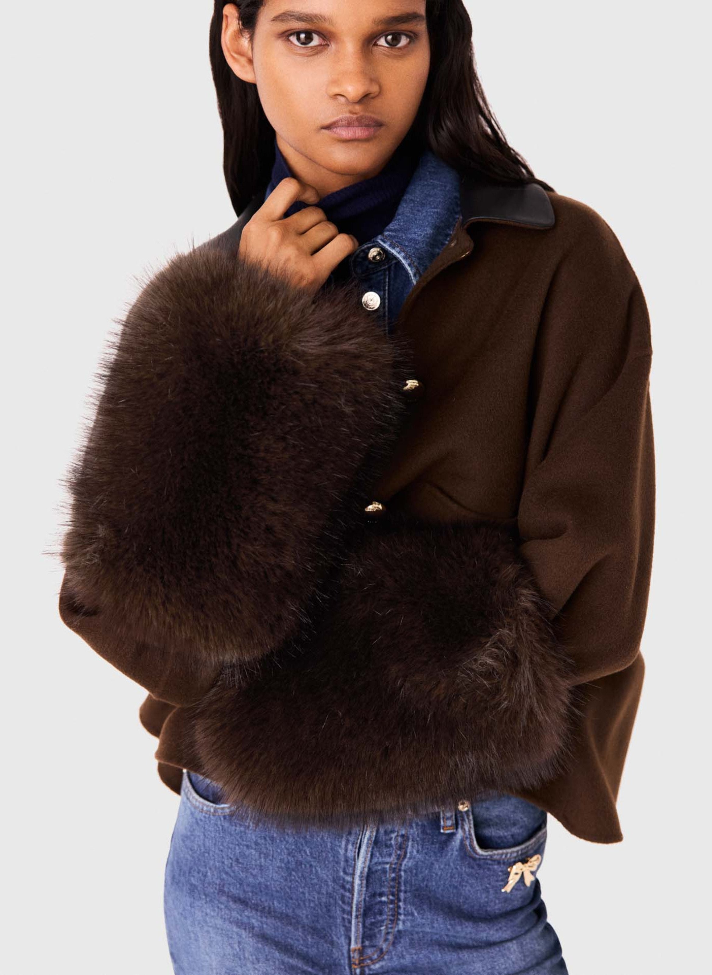 Manchettes effet fourrure MAJE Marron