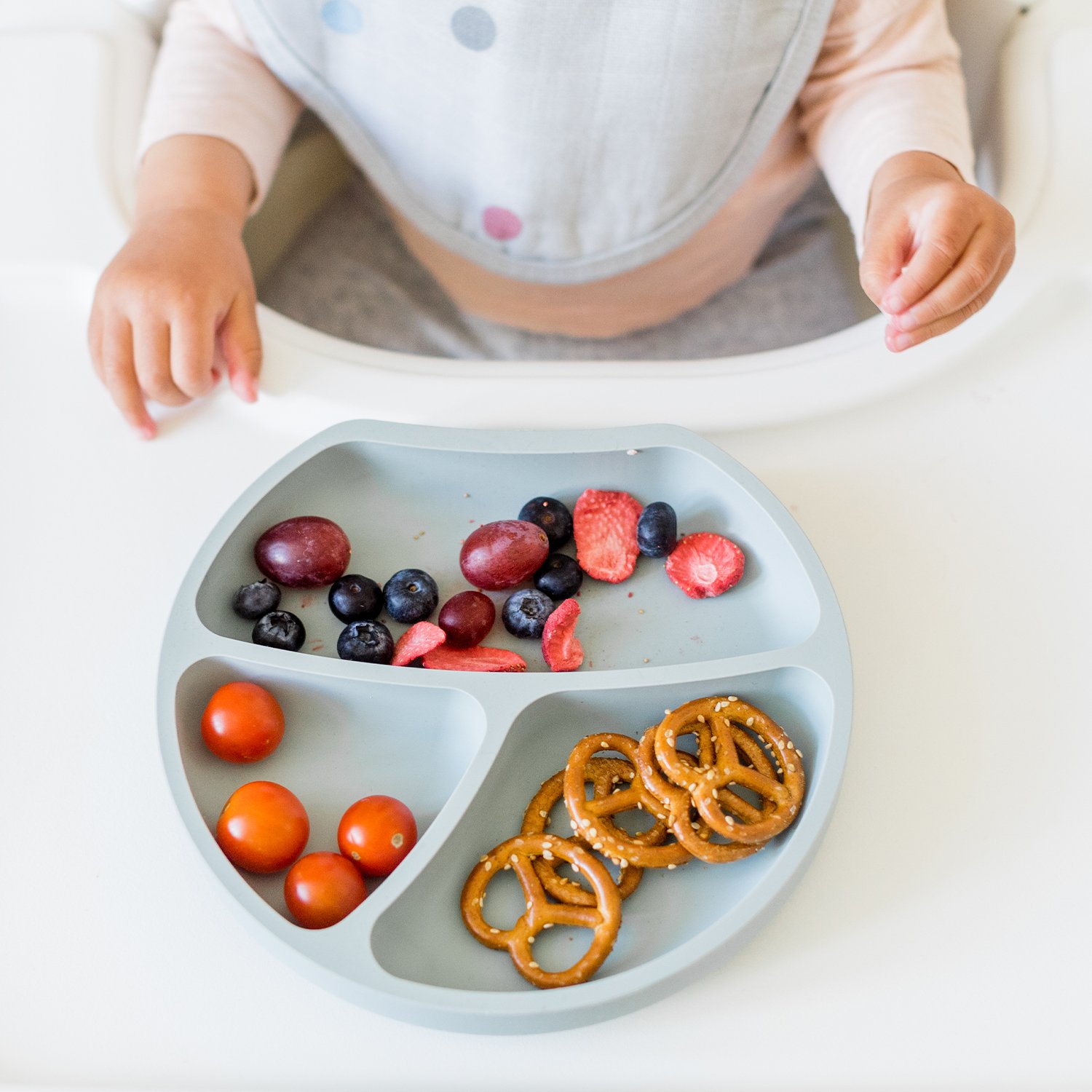 Assiette ventouse en silicone KINDSGUT Vert