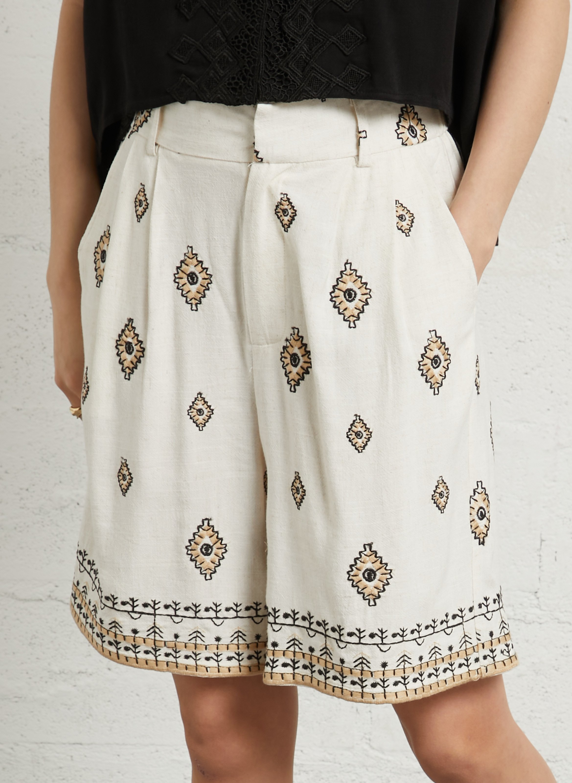 Short droit à motifs brodés SEE U SOON Beige