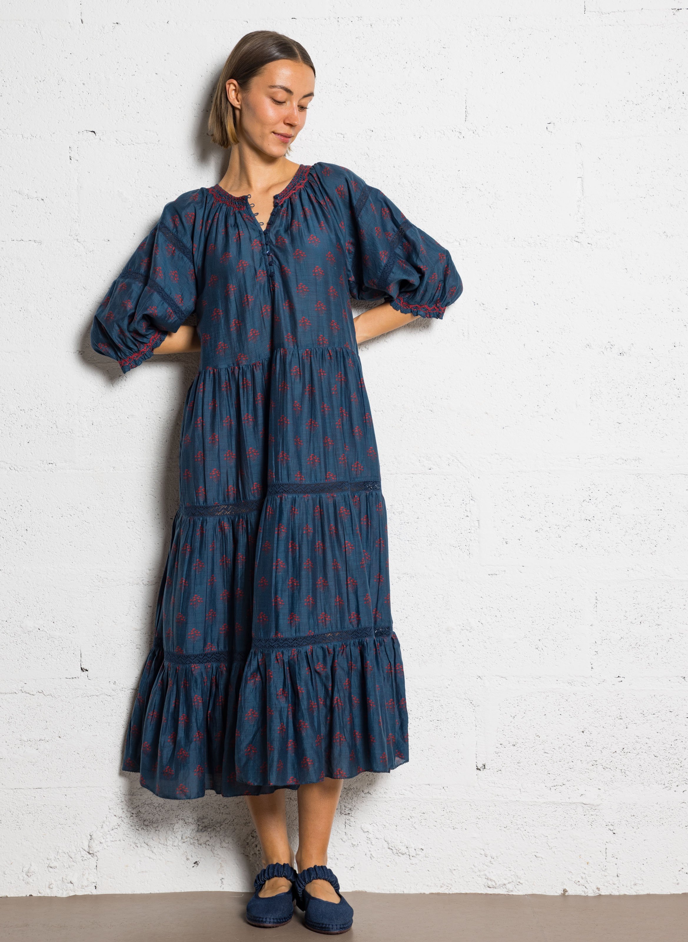 Long cotton V-neck dress M.A.B.E Blue
