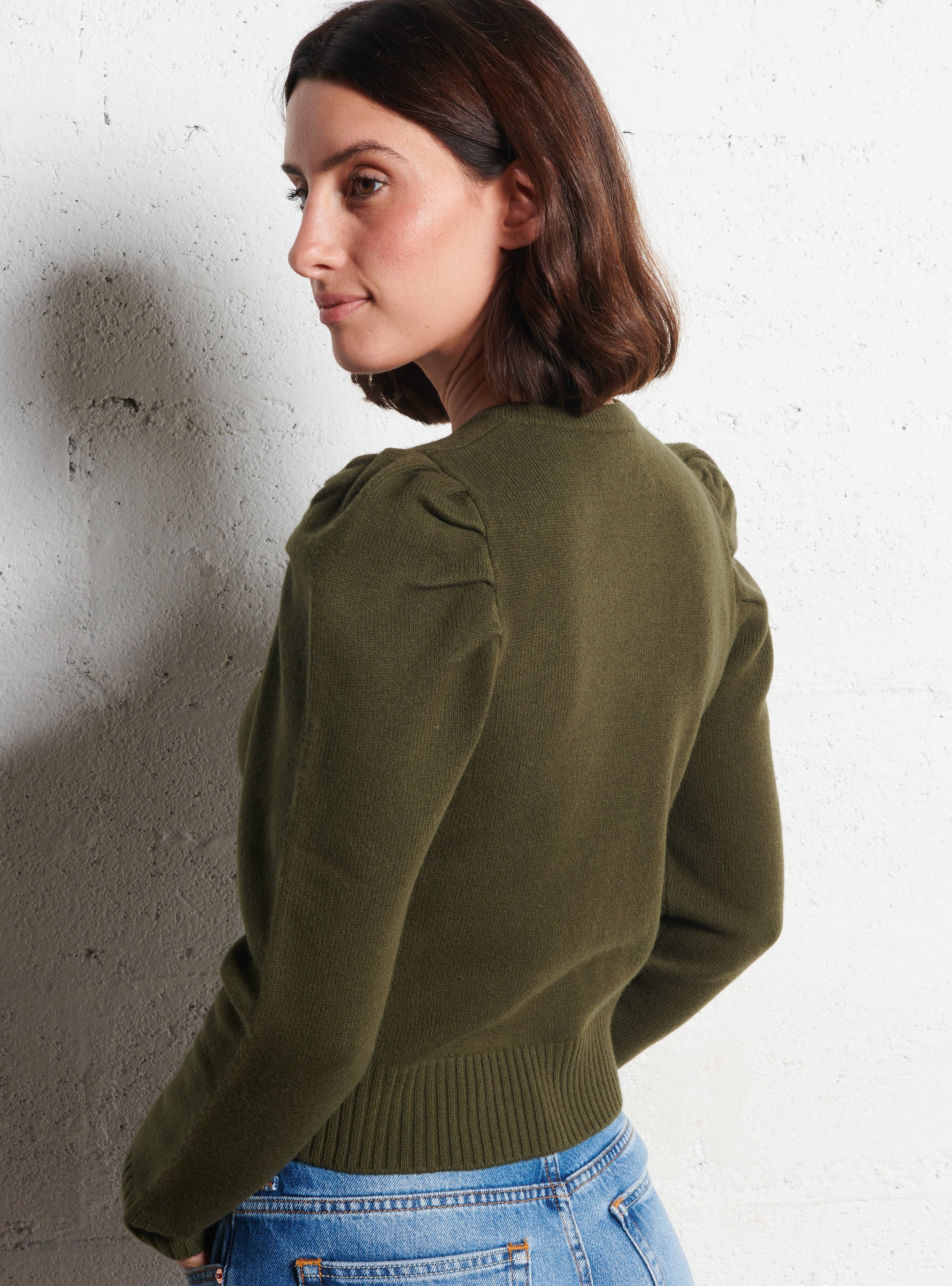 Gerade geschnittene Strickjacke aus Merinowolle mit Rundhalskragen BERENICE Khaki