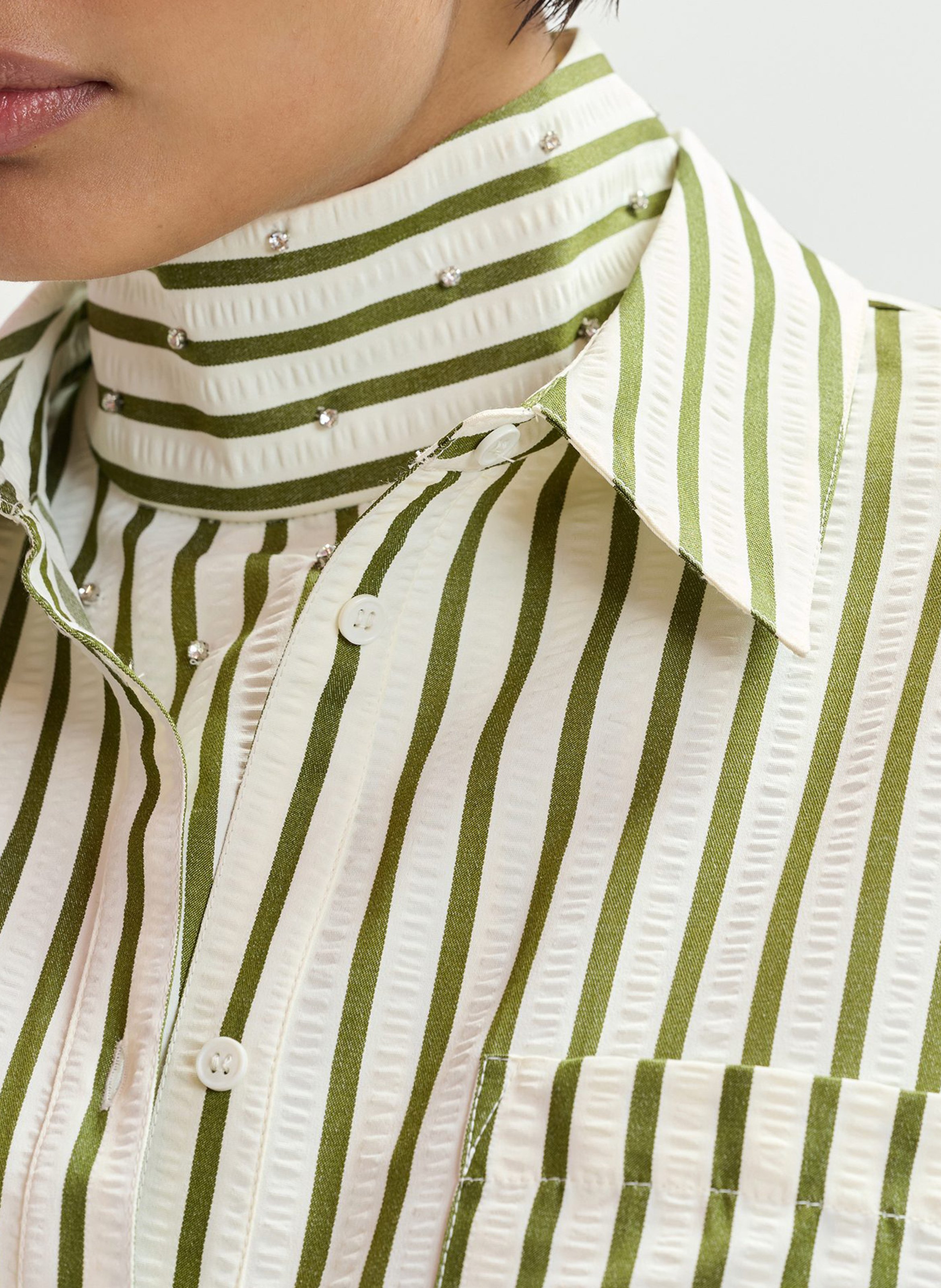 Gestreiftes Oversize-Hemd  ESSENTIEL ANTWERP Weiss