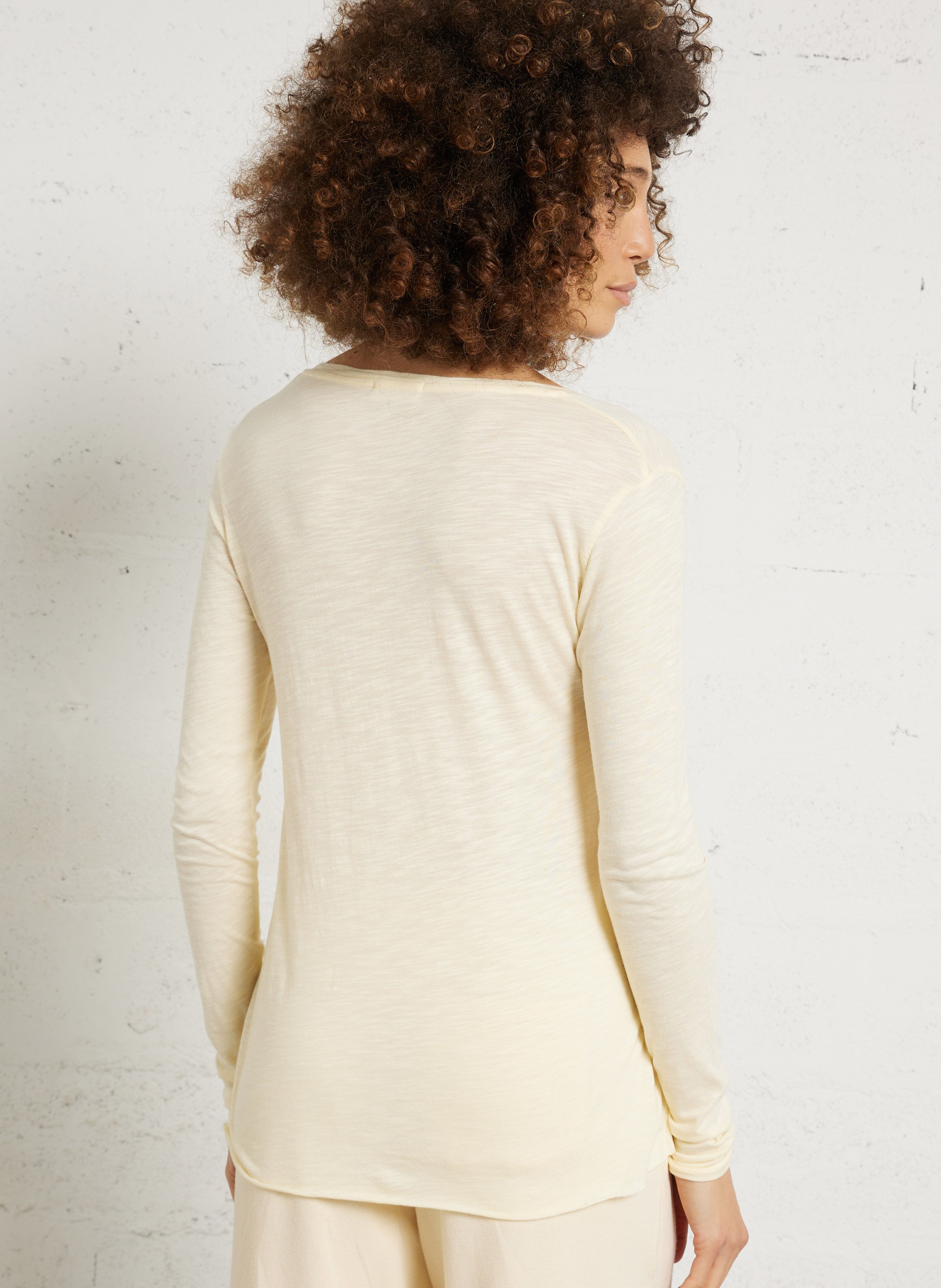 T-Shirt mit V-Ausschnitt aus Baumwoll-Mix AMERICAN VINTAGE Gelb