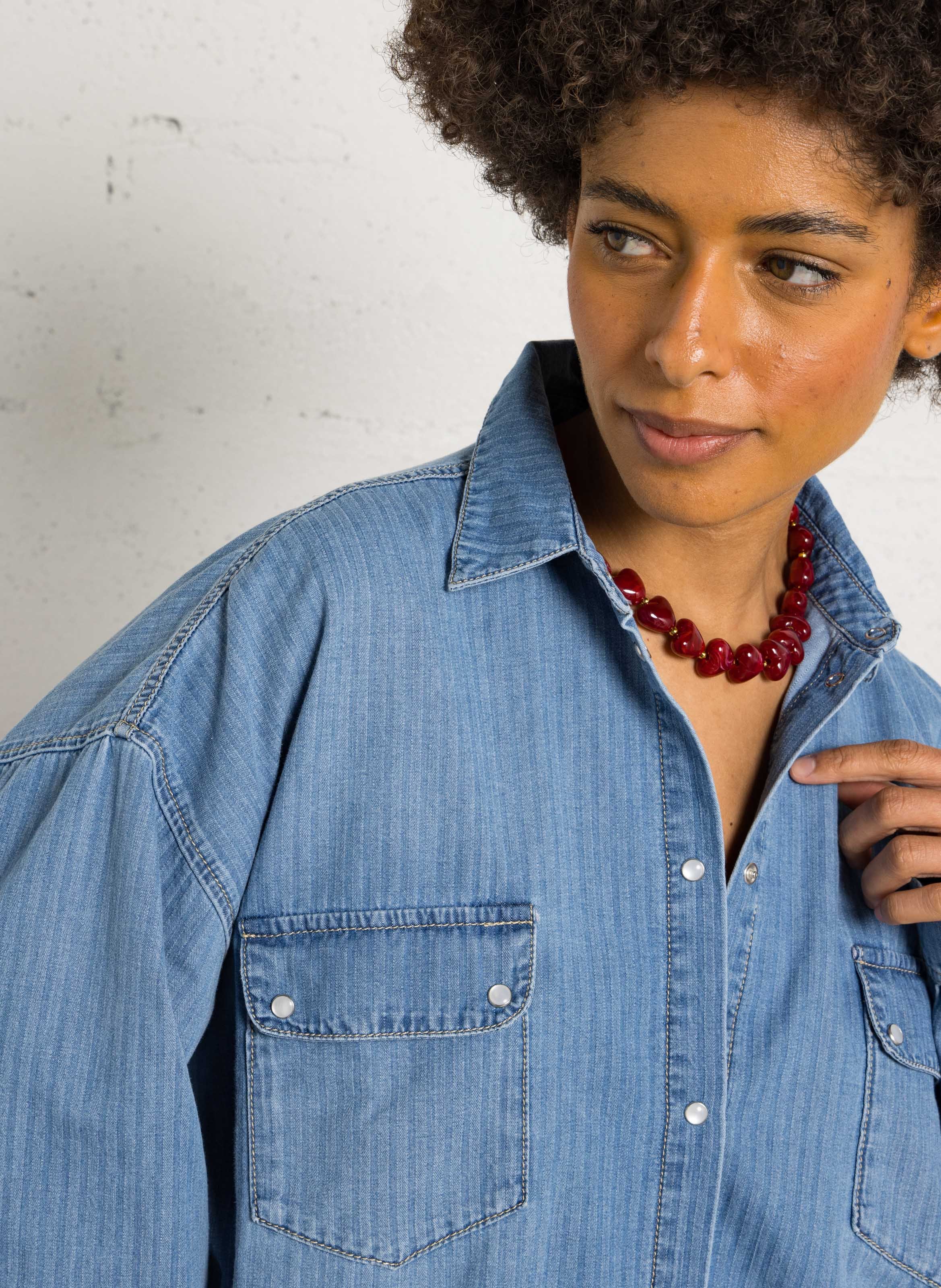 Weite Denim-Bluse mit Knopfleiste HOD PARIS Blau