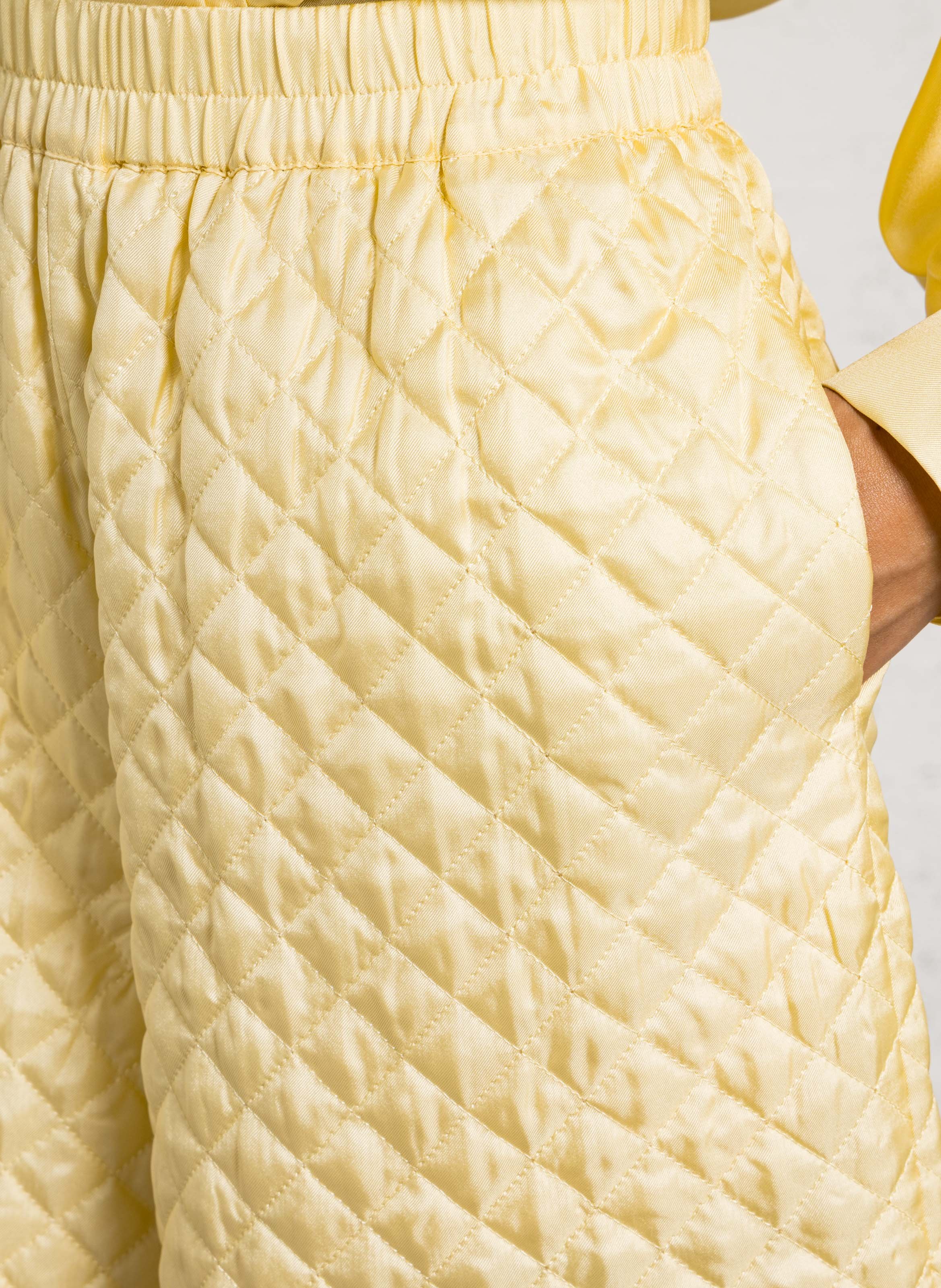 High-waisted quilted silk shorts STELLA NOVA Yellow