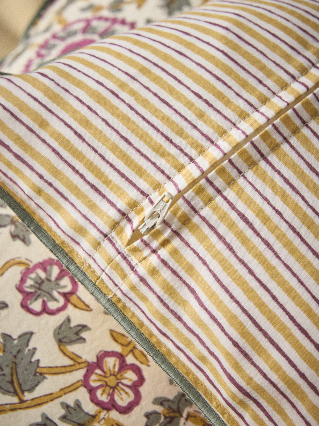 Indian floral cushion cover Beige