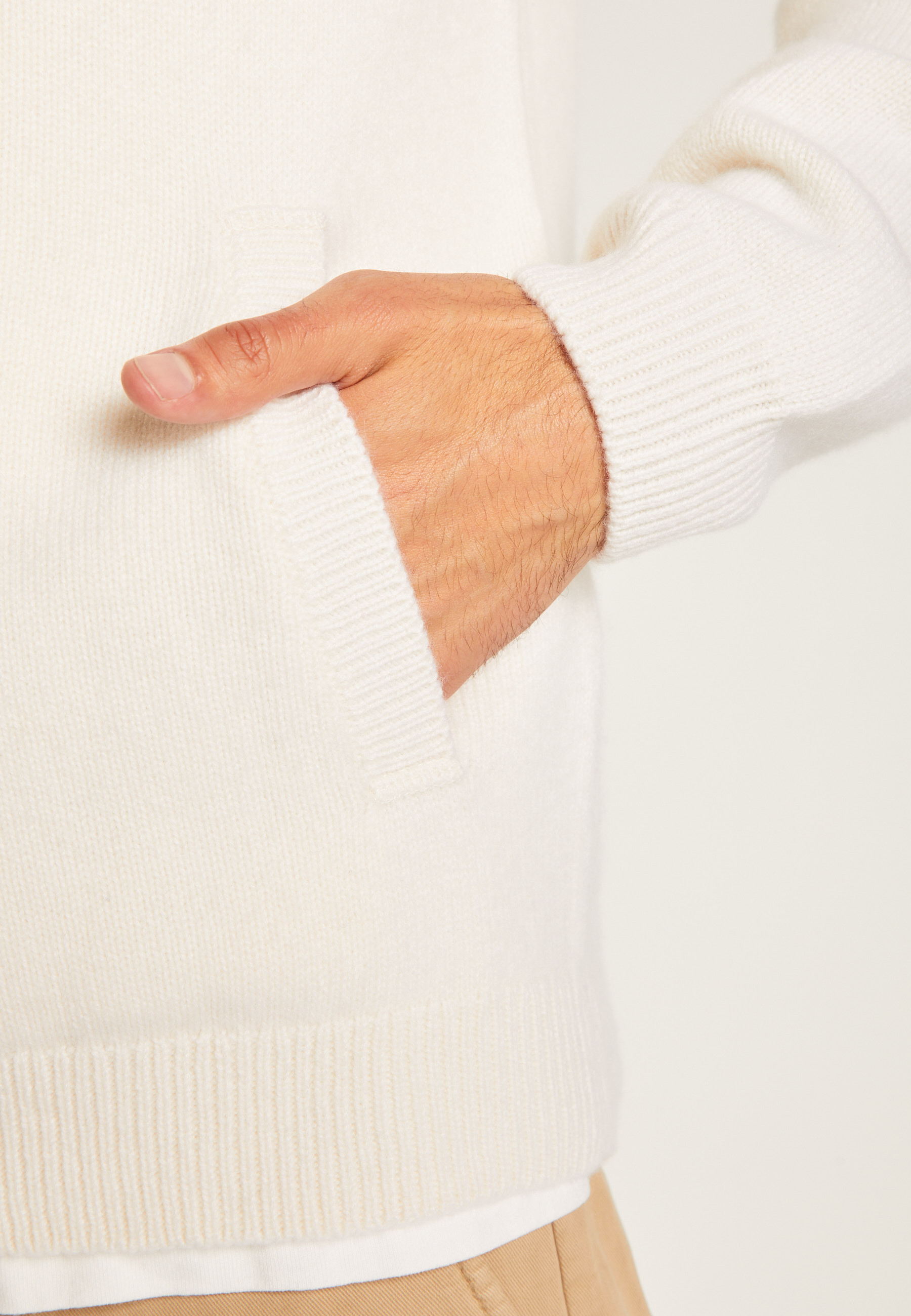 4-ply cashmere zip-up vest MAISON MONTAGUT White