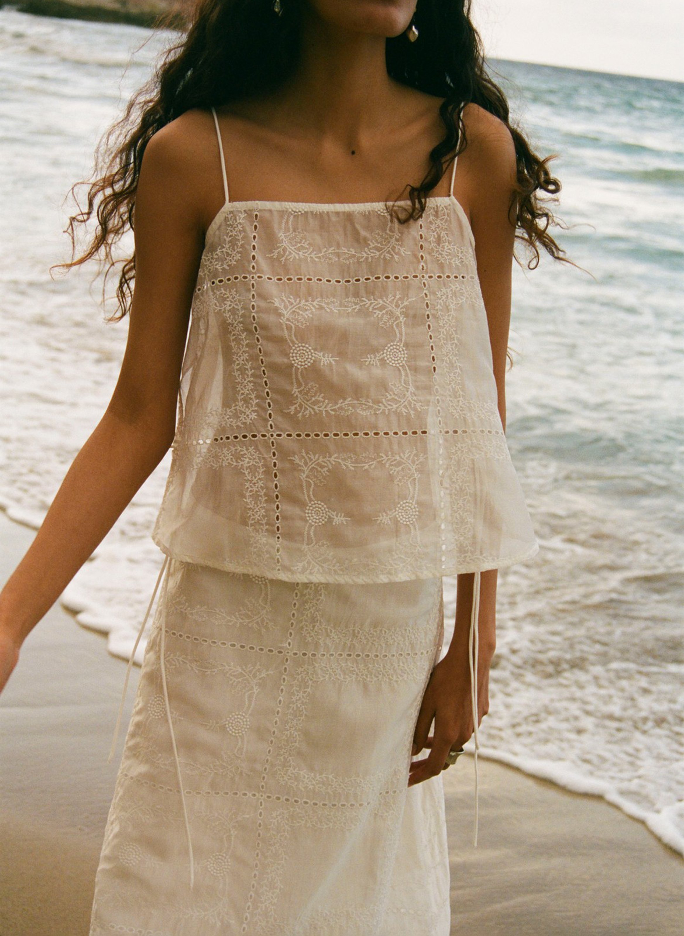 Besticktes Top mit eckigem Ausschnitt ROUGE EDIT Beige