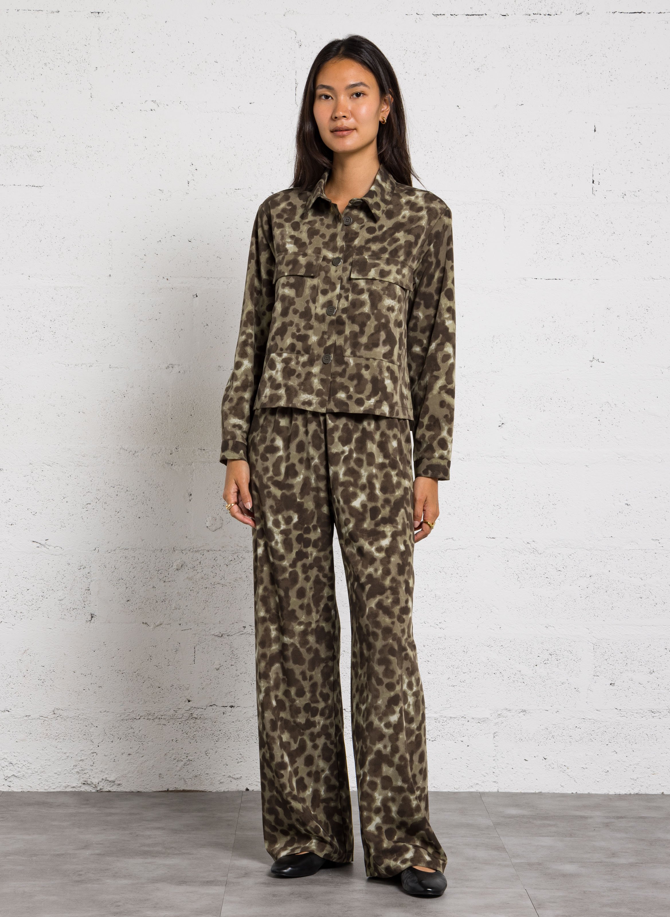 Oversized printed shirt with 3/4 sleeves  LE TEMPS DES CERISES Green