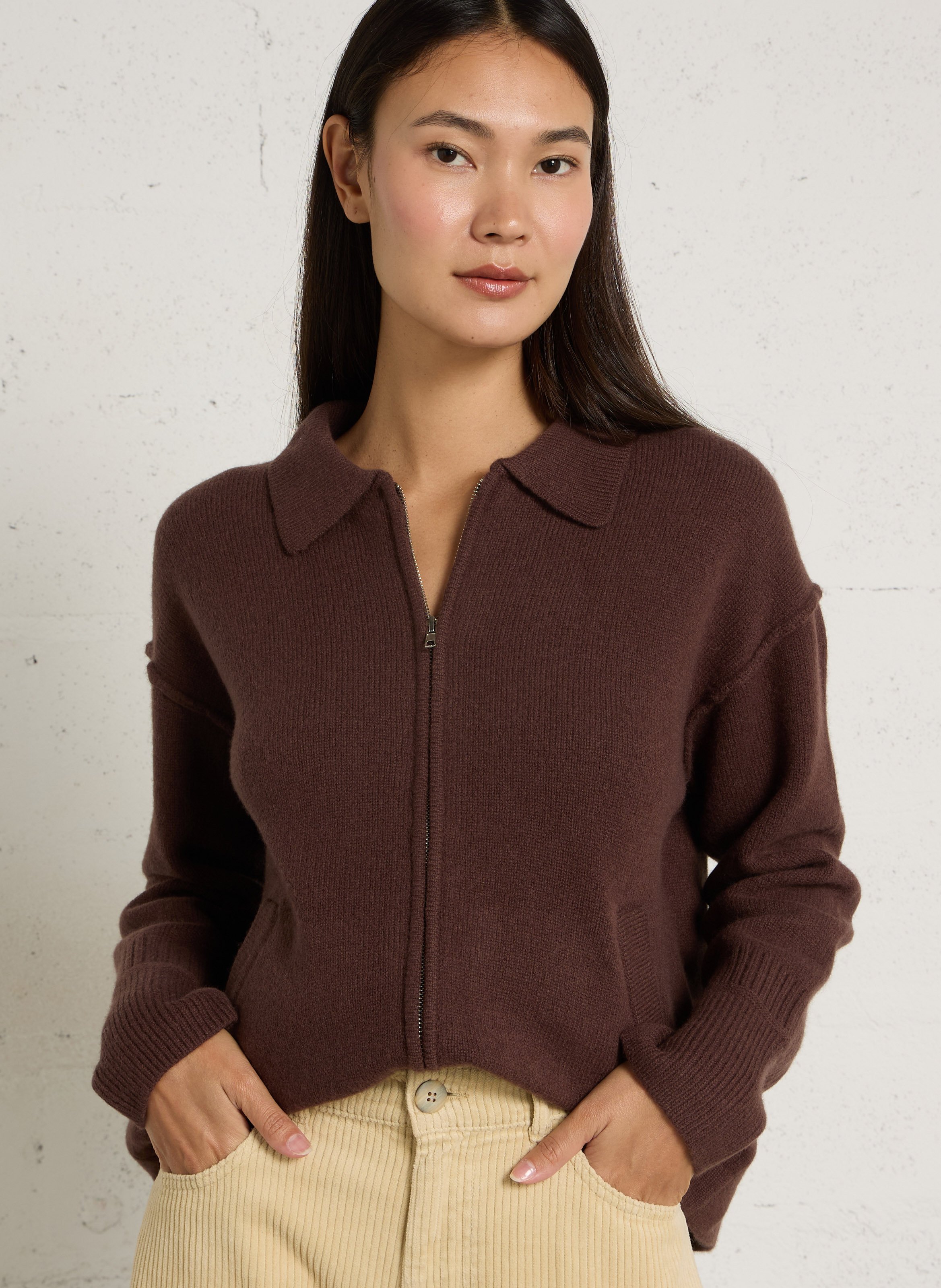 Strickjacke aus Wolle mit klassischem Kragen BELLA JONES