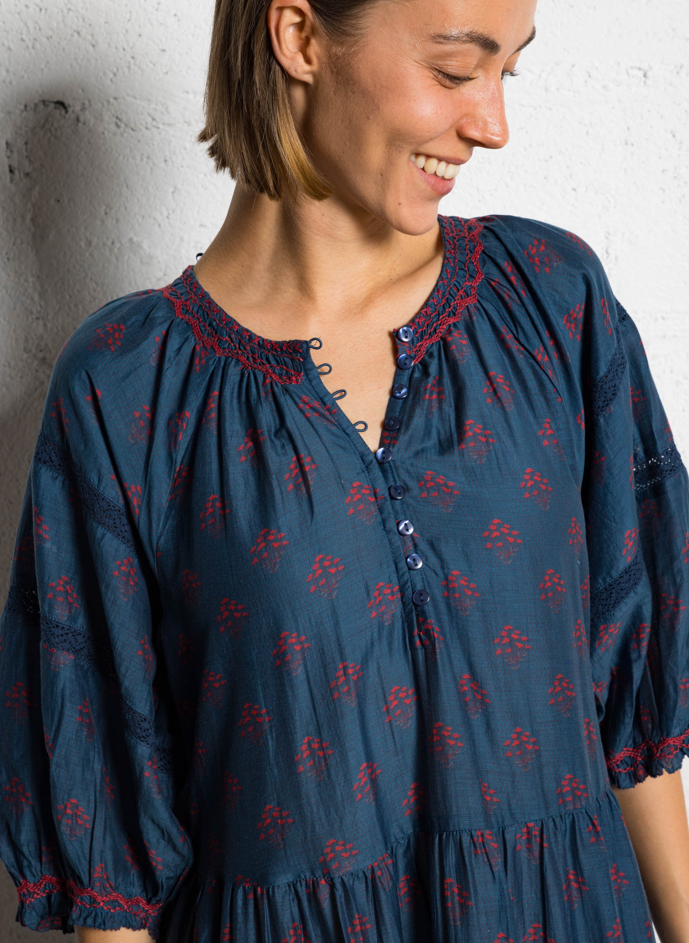 Long cotton V-neck dress M.A.B.E Blue