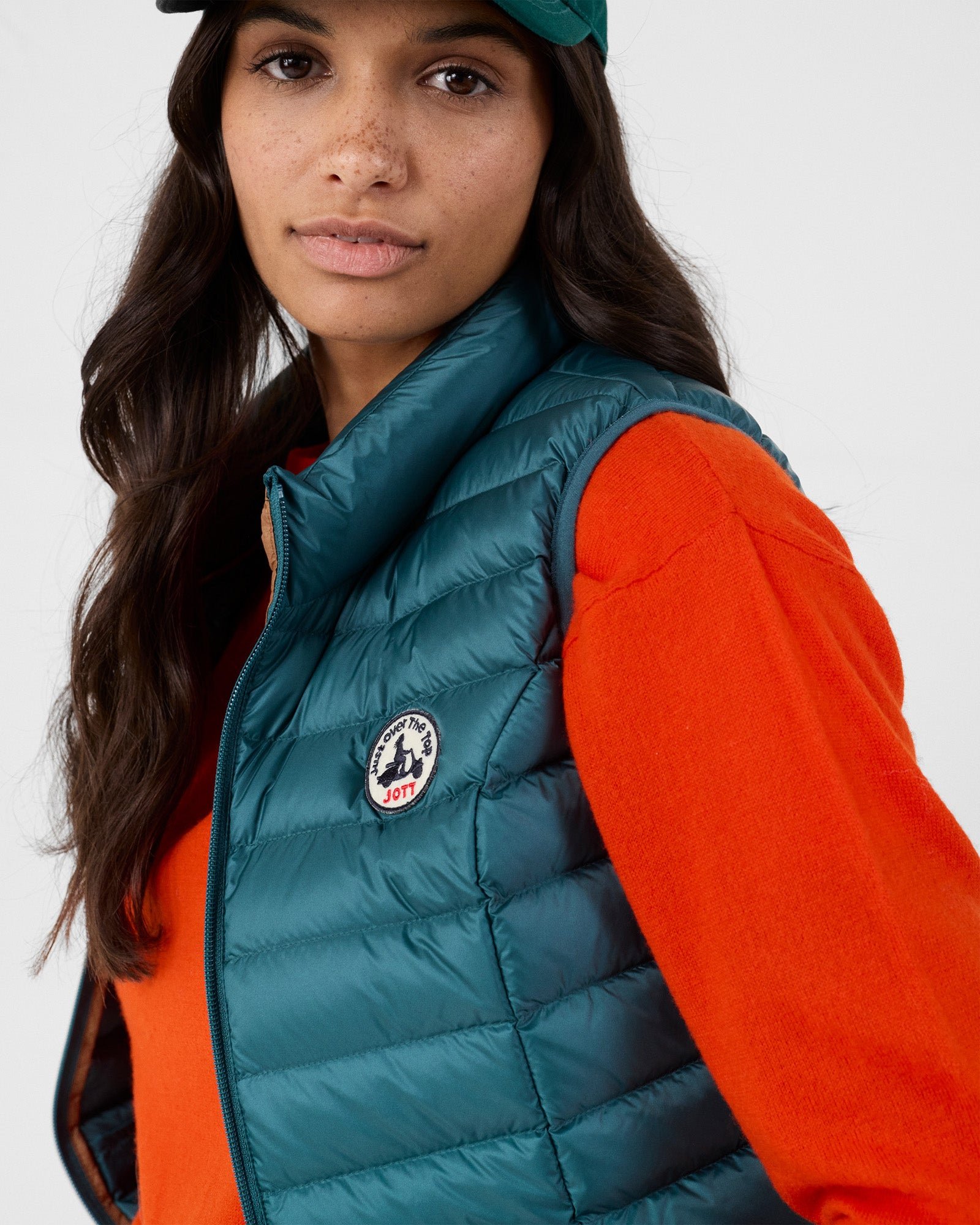 Sleeveless lightweight down vest seda JOTT Green