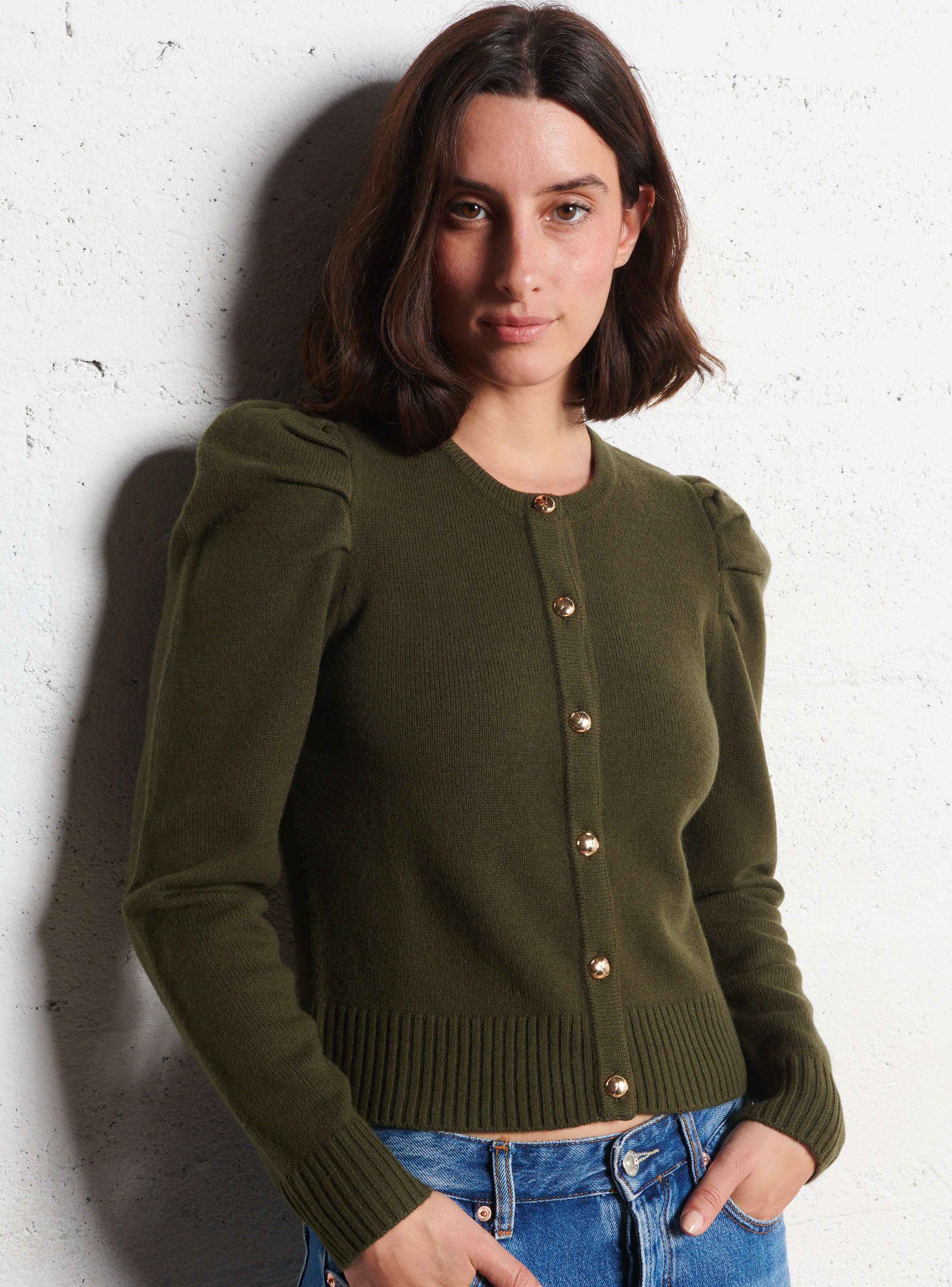 Gerade geschnittene Strickjacke aus Merinowolle mit Rundhalskragen BERENICE Khaki