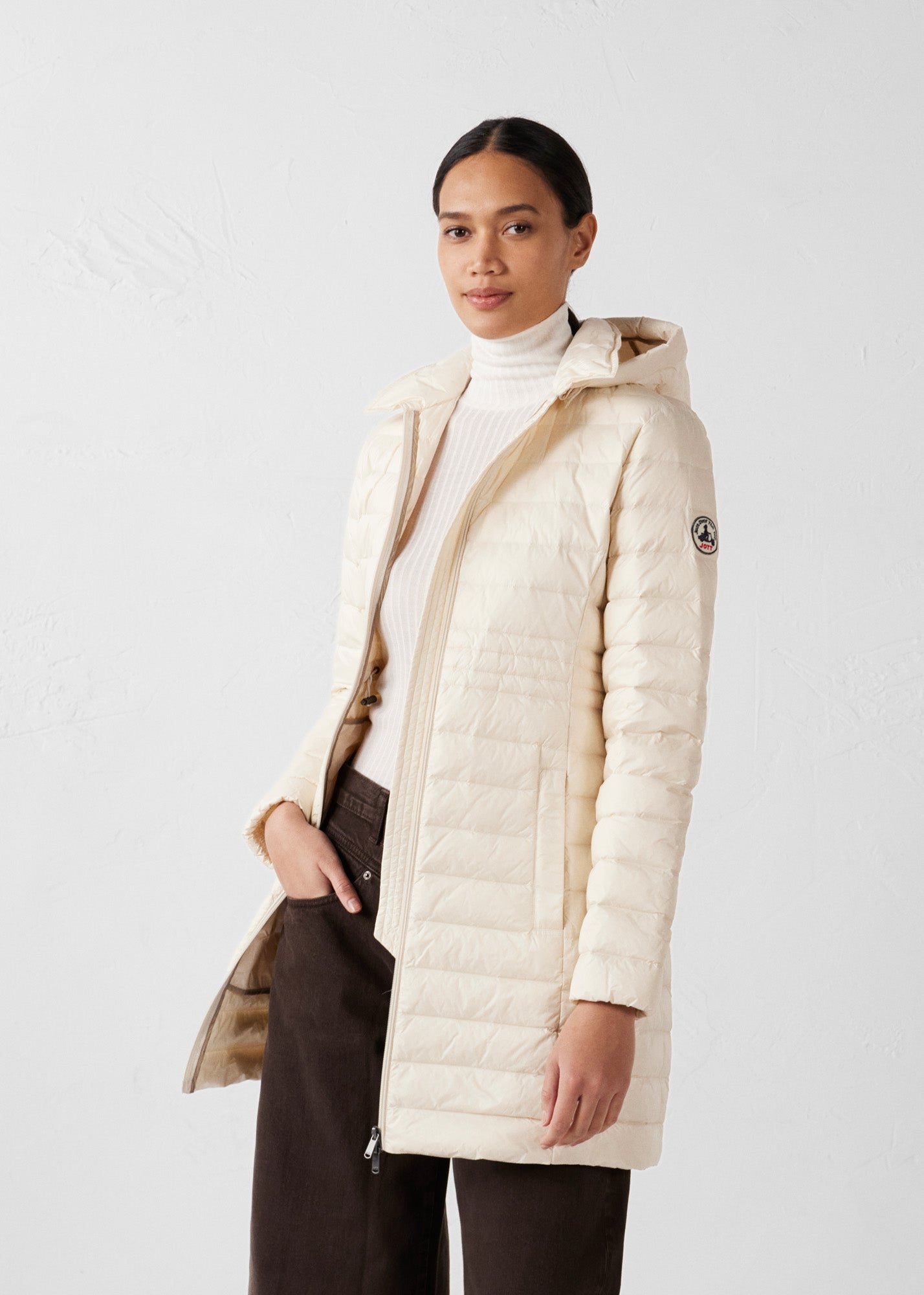 Long hooded puffer coat vero 2.0 JOTT White