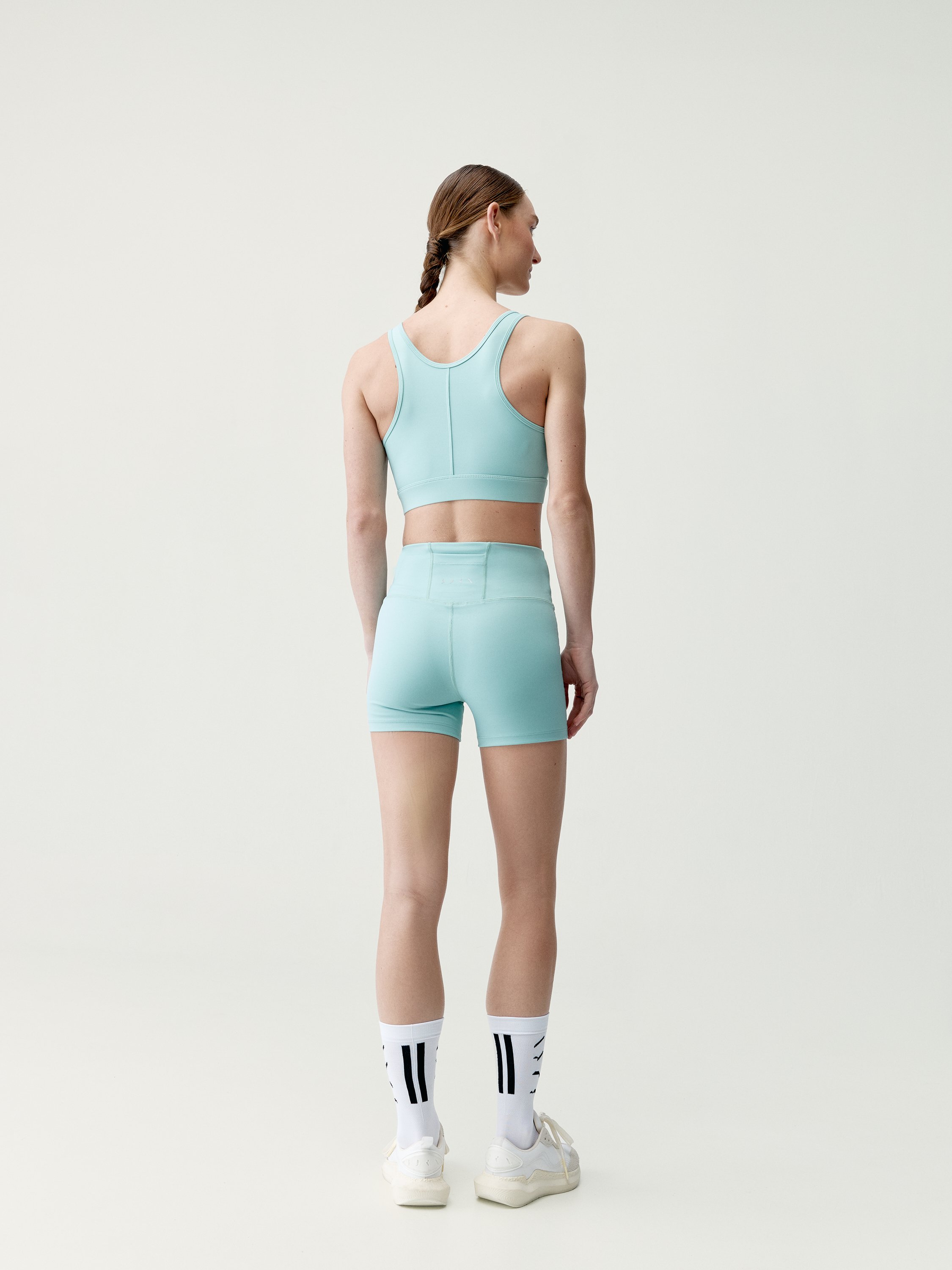 Short moulant de sport performance deo BORN Green