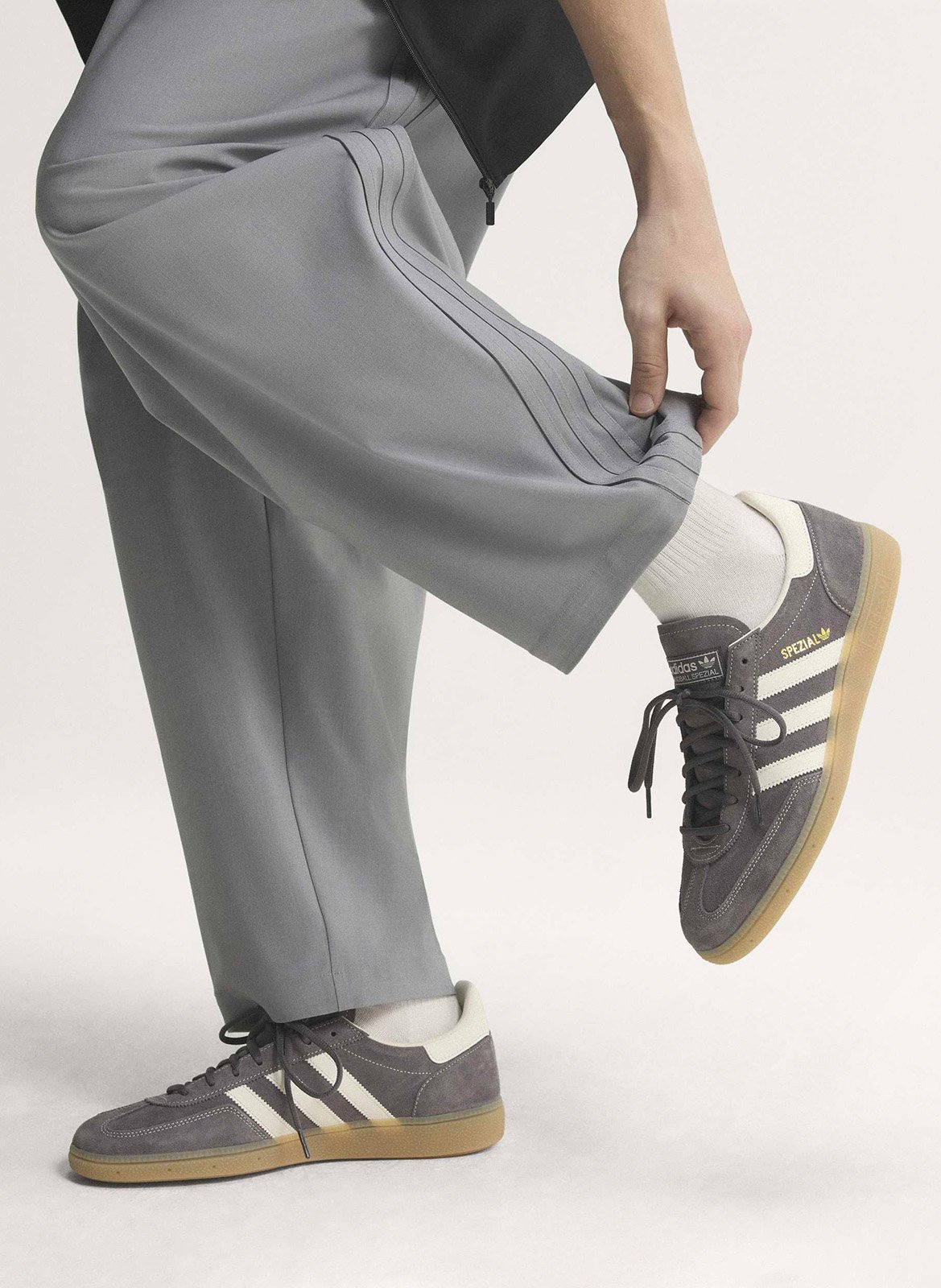 Baskets basses unies ADIDAS Gris