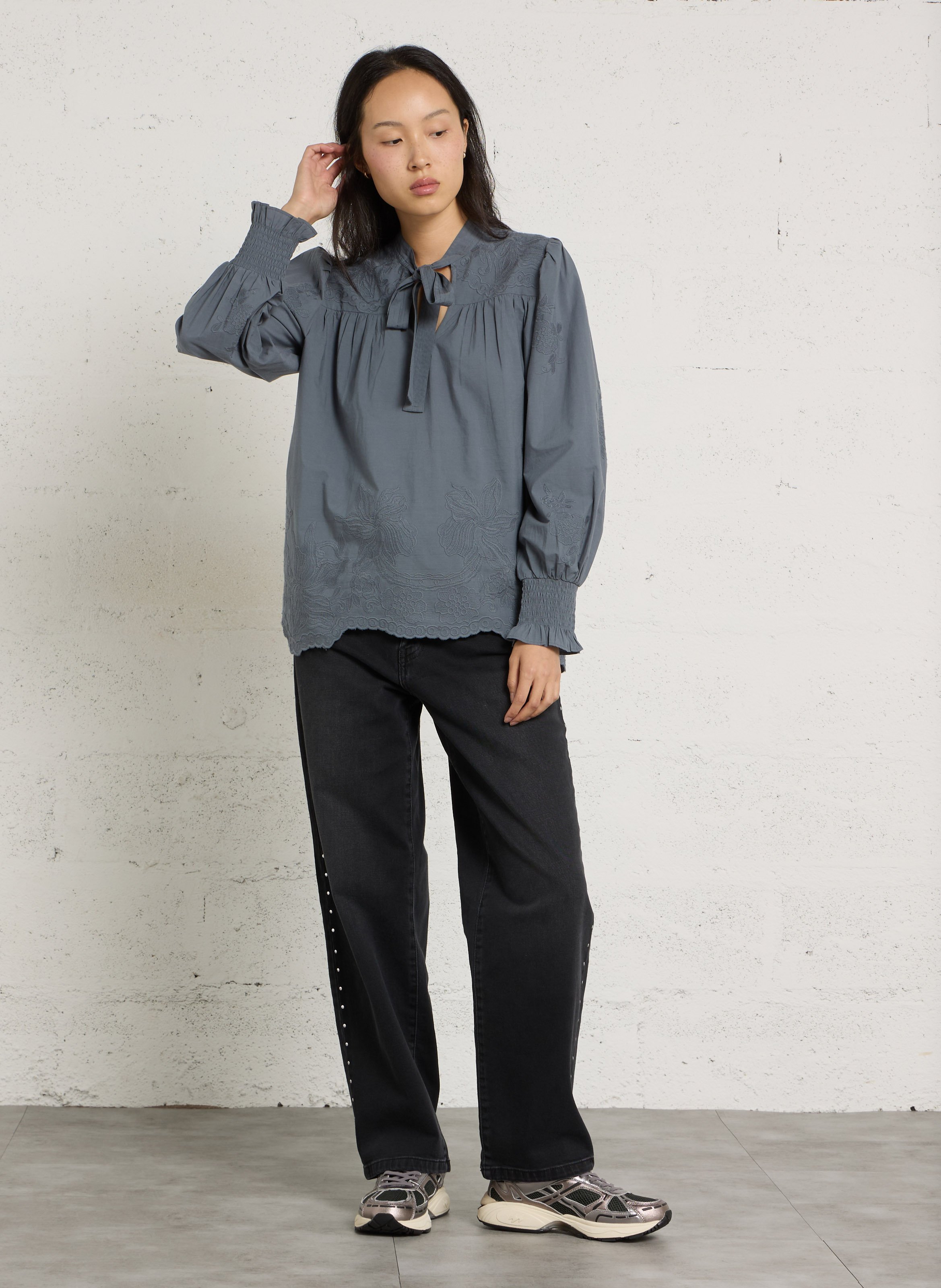 Blouse col à nouer brodée SUD EXPRESS Gris