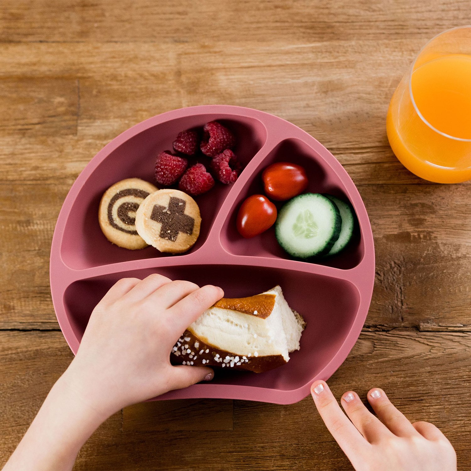 Assiette ventouse en silicone KINDSGUT Rose