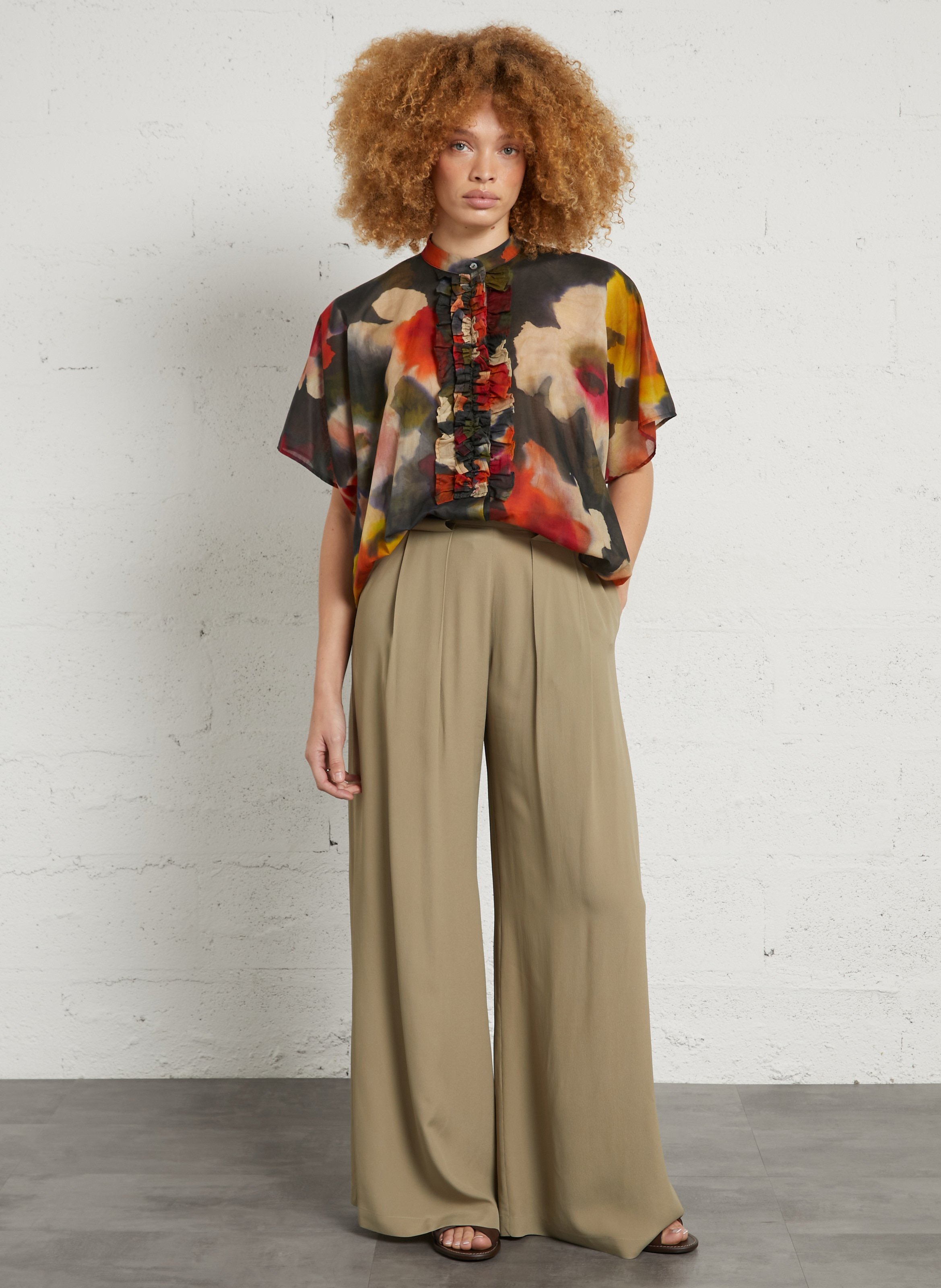 Blusa de algodón con cuello redondo MOMONI Caqui
