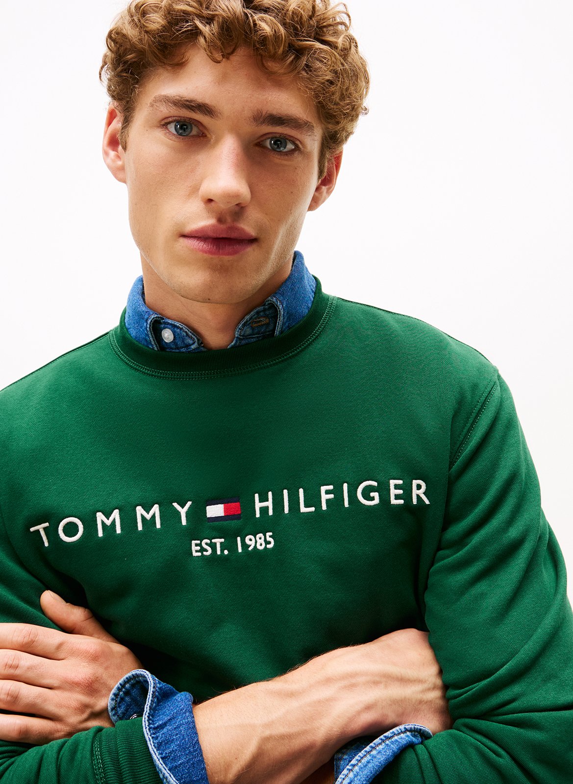 Sweat col rond regular-fit brodé en coton bio TOMMY HILFIGER Vert
