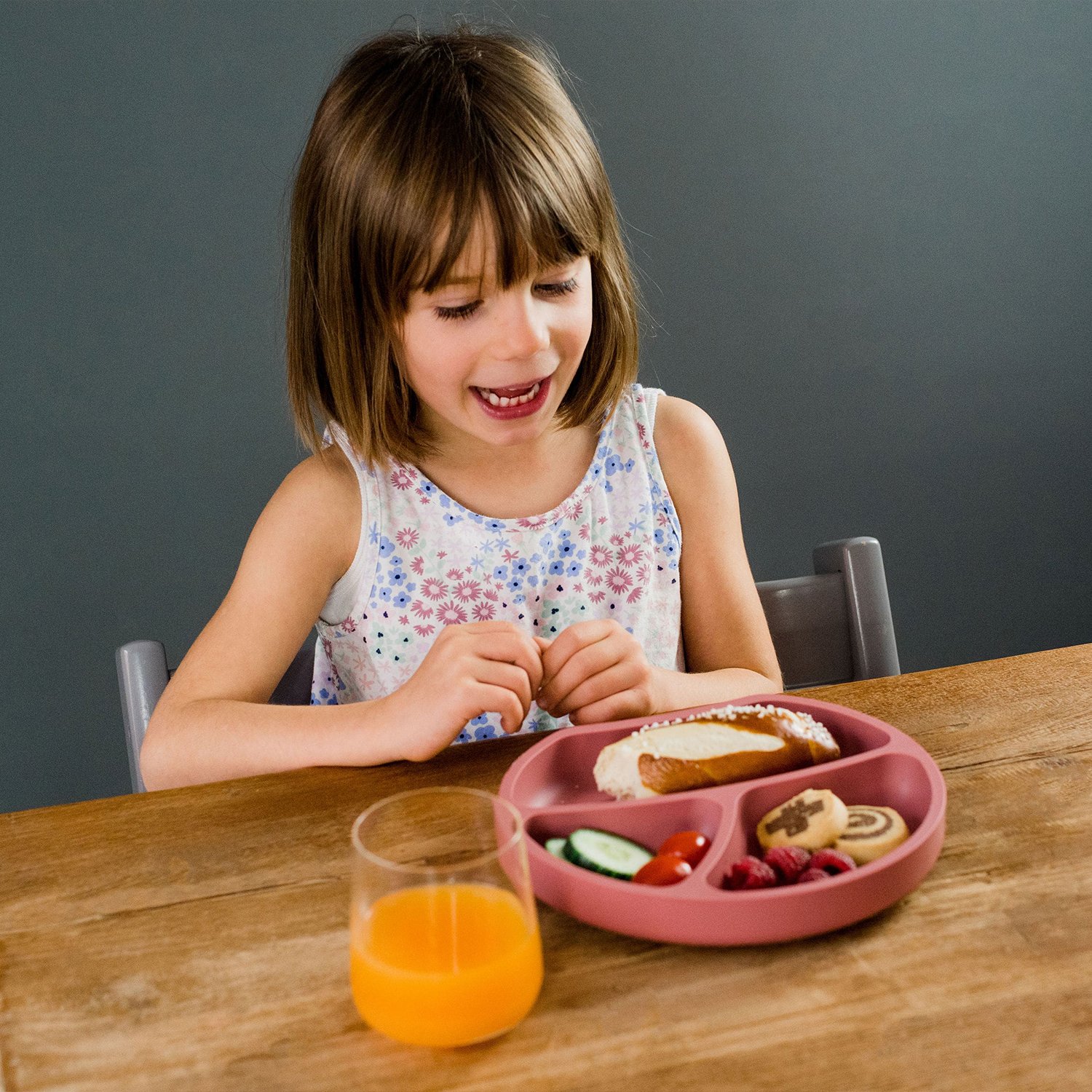 Assiette ventouse en silicone KINDSGUT Rose