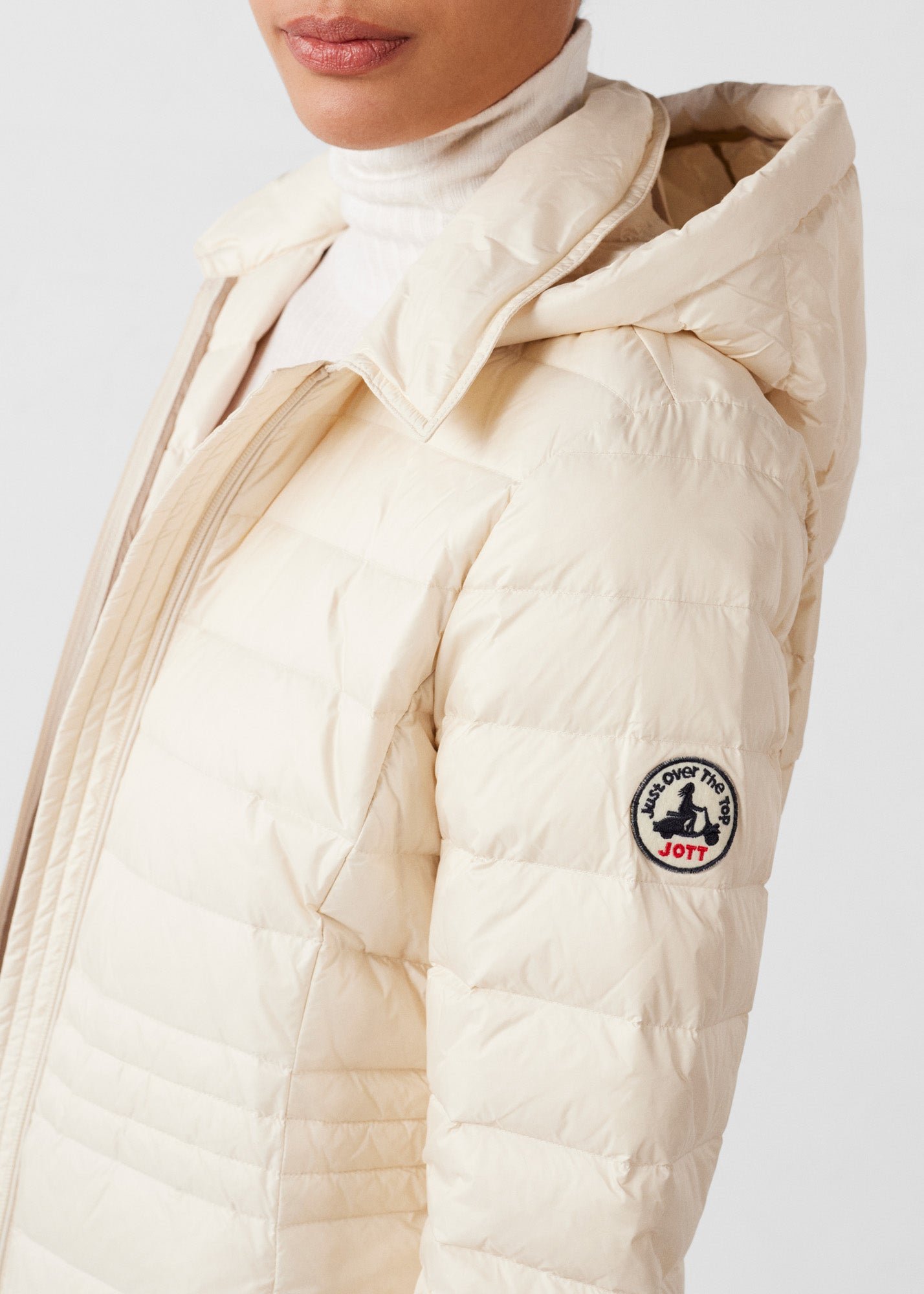 Long hooded puffer coat vero 2.0 JOTT White