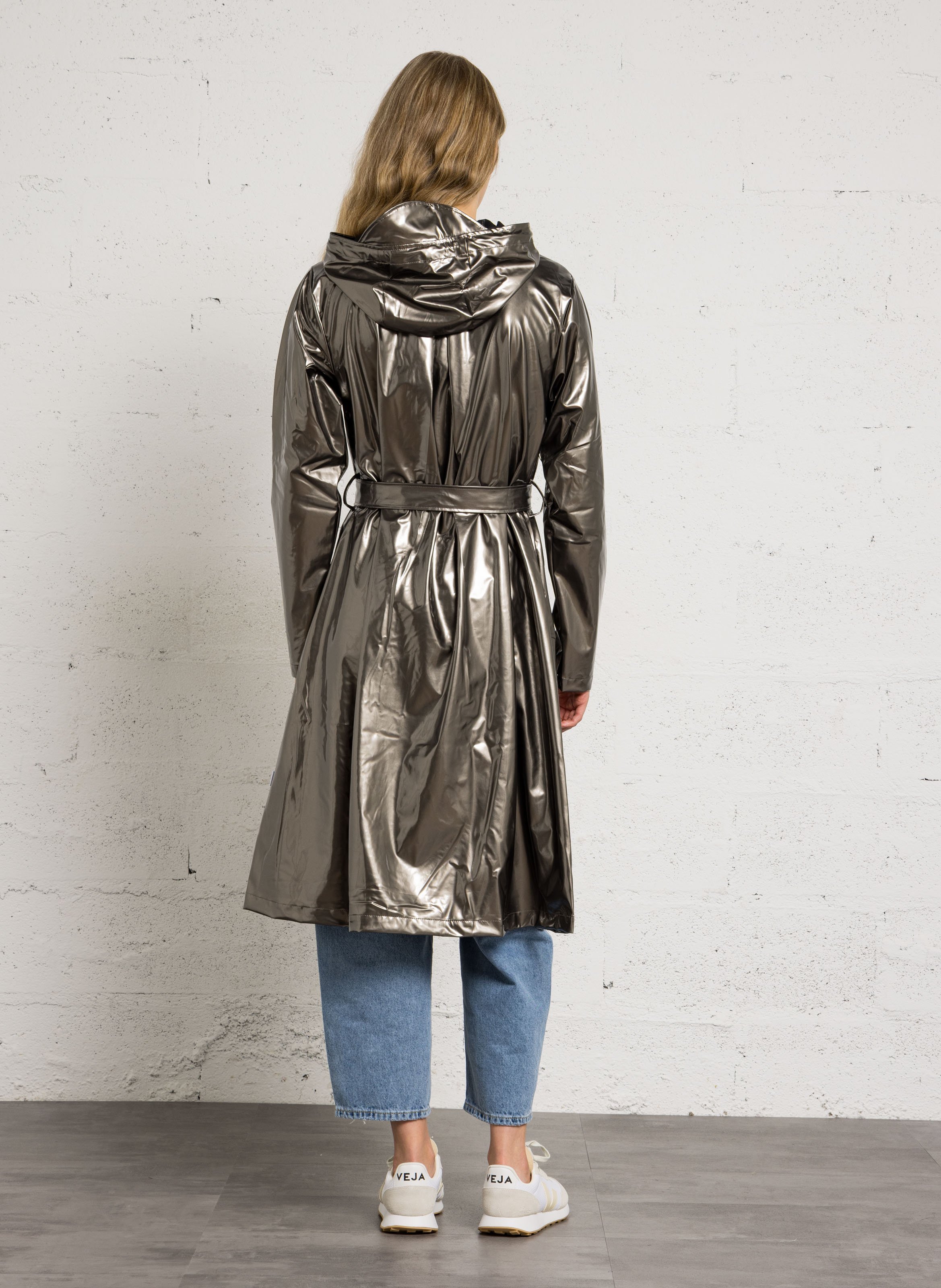 Straight round neck raincoat RAINS Silver