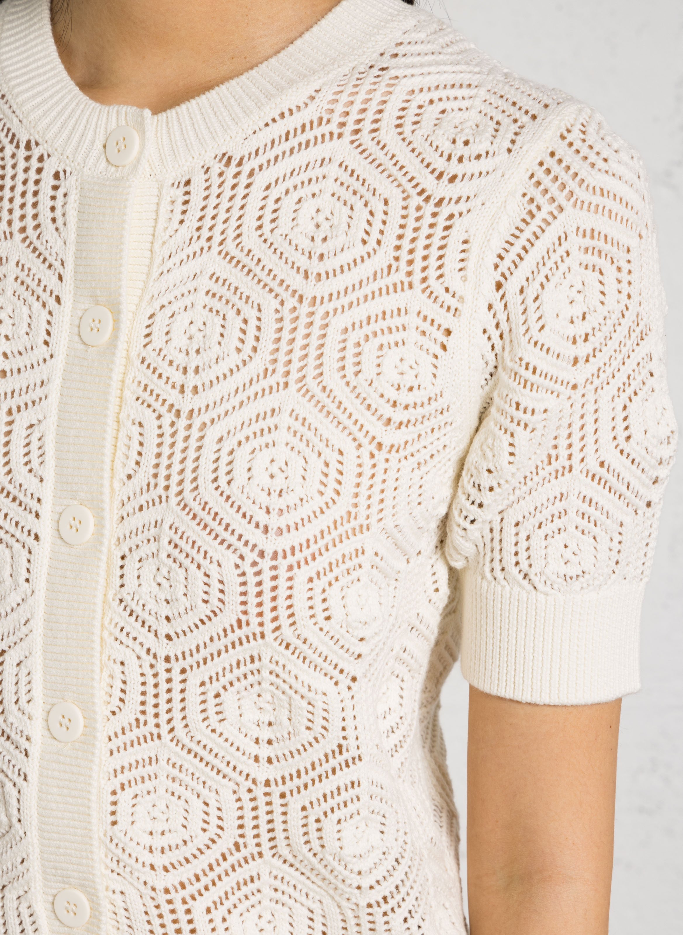 Gerade geschnittene Baumwollstrickjacke mit Rundhalskragen MAISON 123 Beige