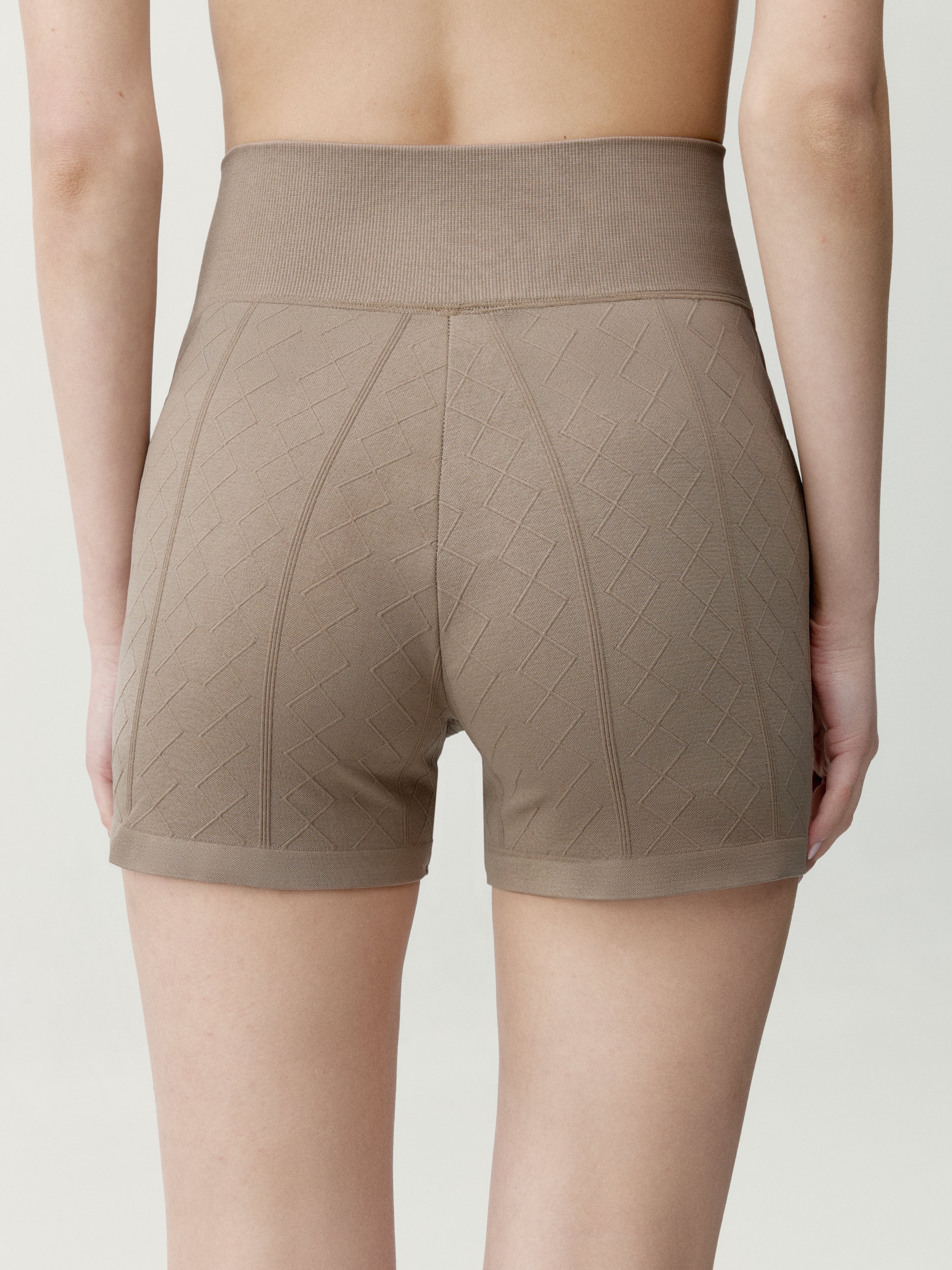 Short Sport Recovery Seamless BORN Brown