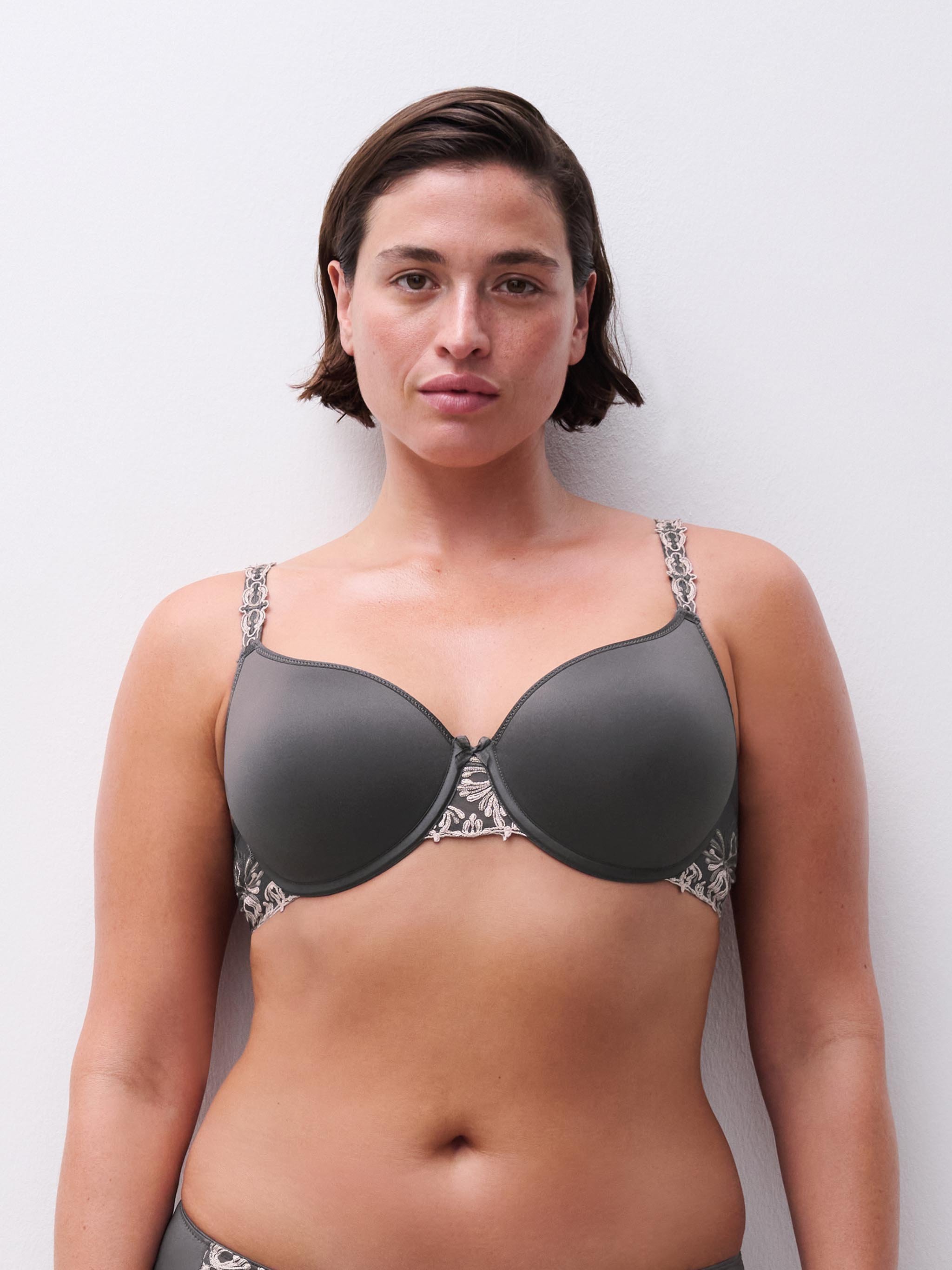 Full-cup shape memory bra CHANTELLE Grey