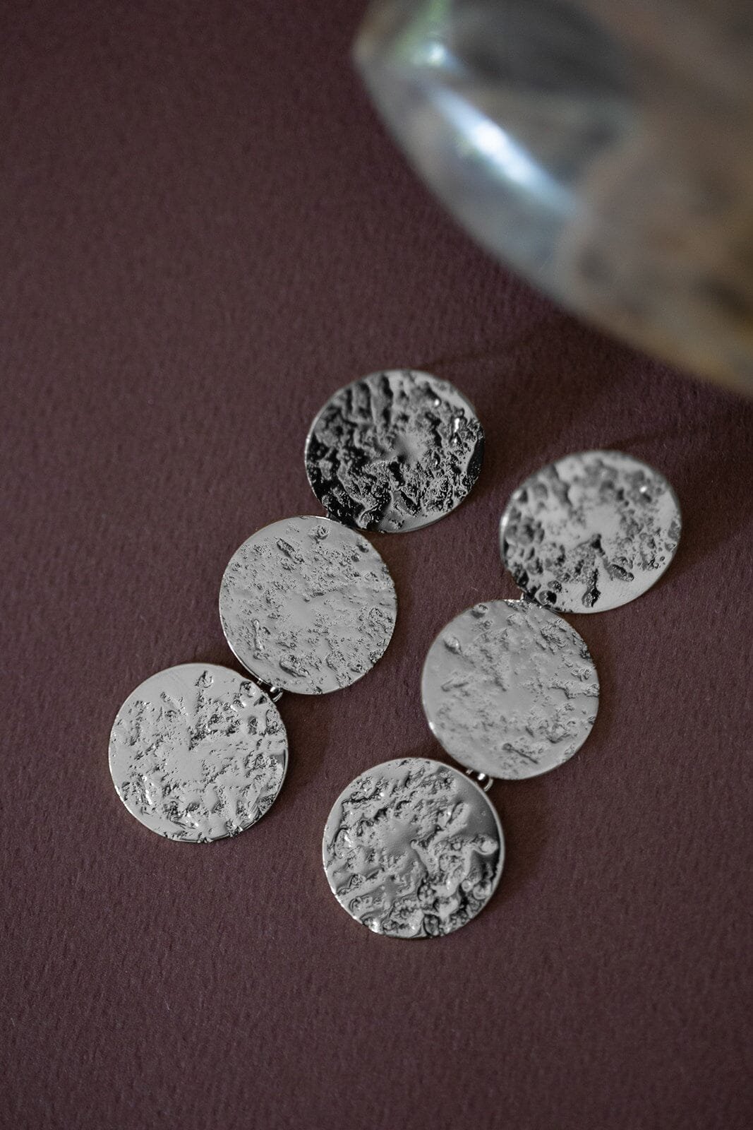 Maxi hammered gold-plated round stud drop earrings MONSIEUR SIMONE Silver