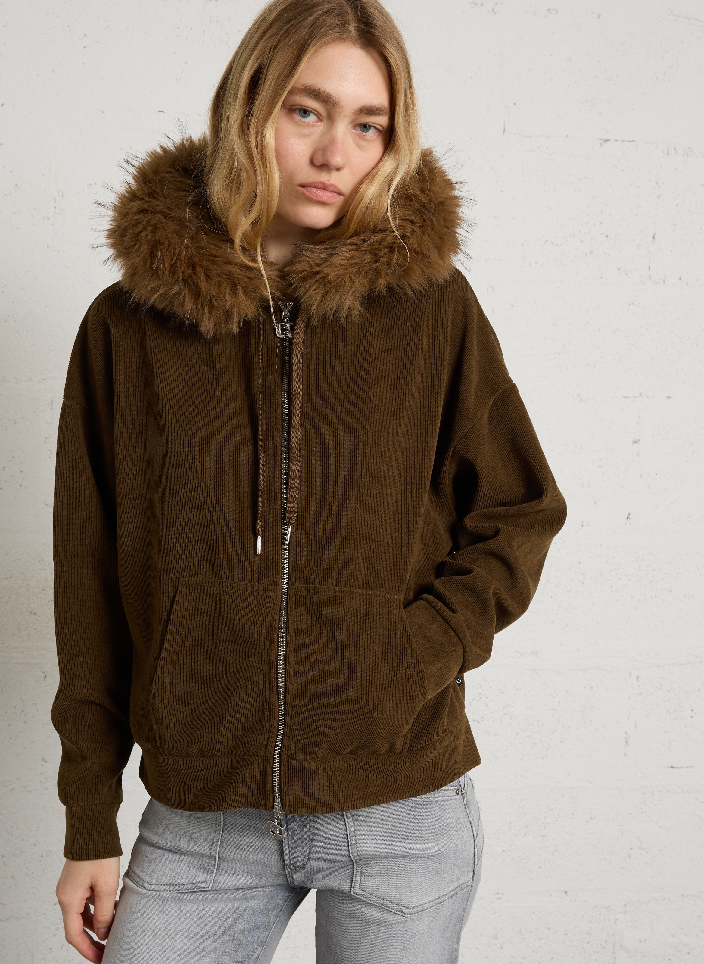 Hoodie LE TEMPS DES CERISES Kaki