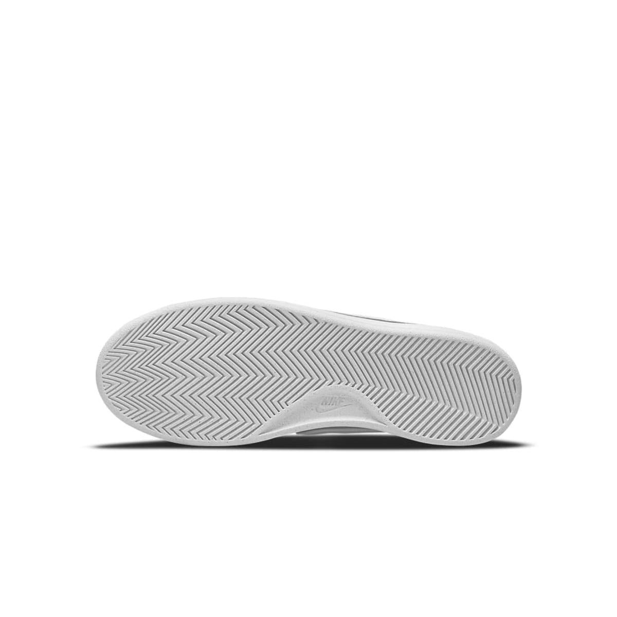 Low-top trainers NIKE Black