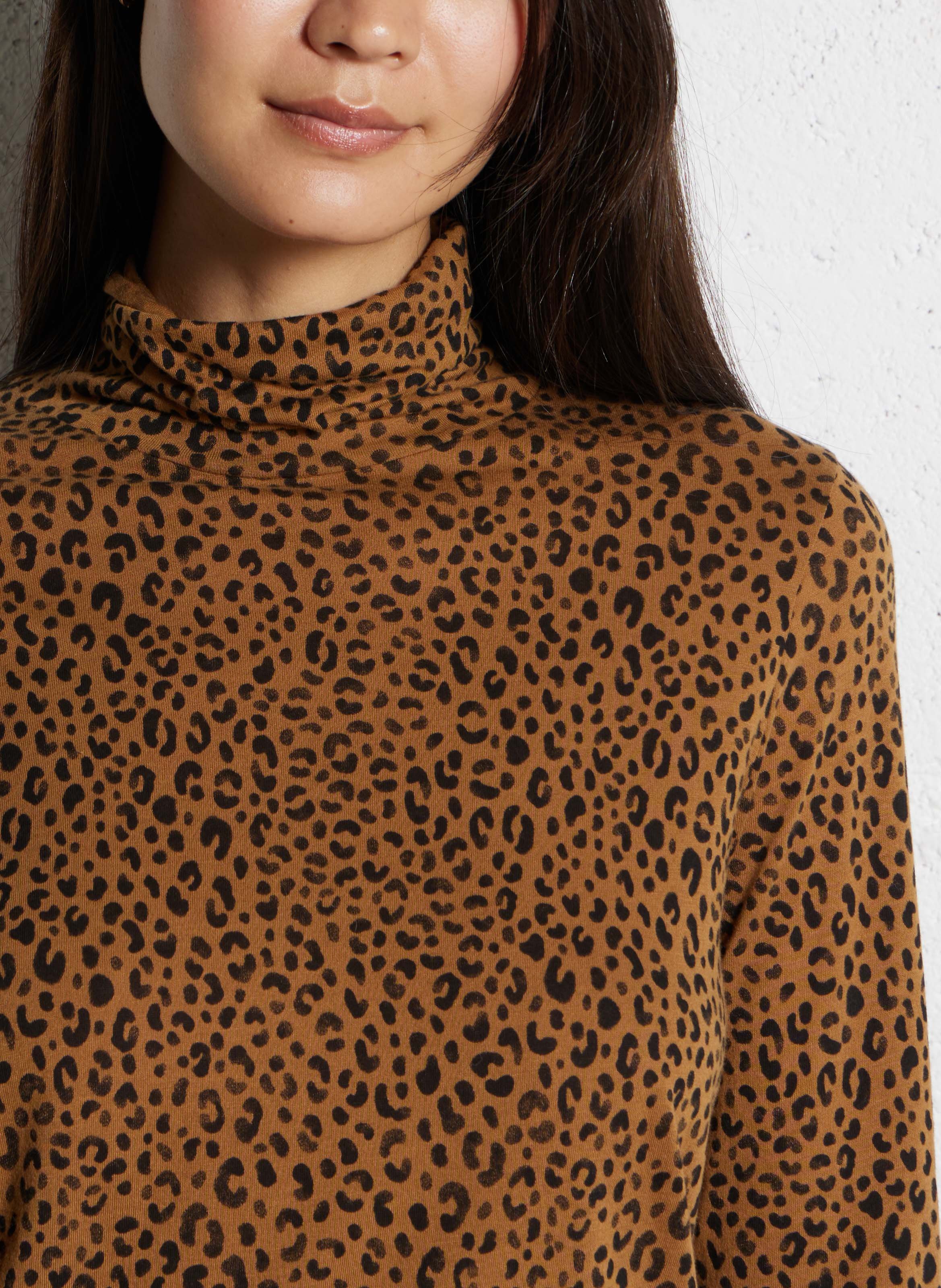 Long-sleeve turtleneck leopard print t-shirt HARTFORD Multicolored