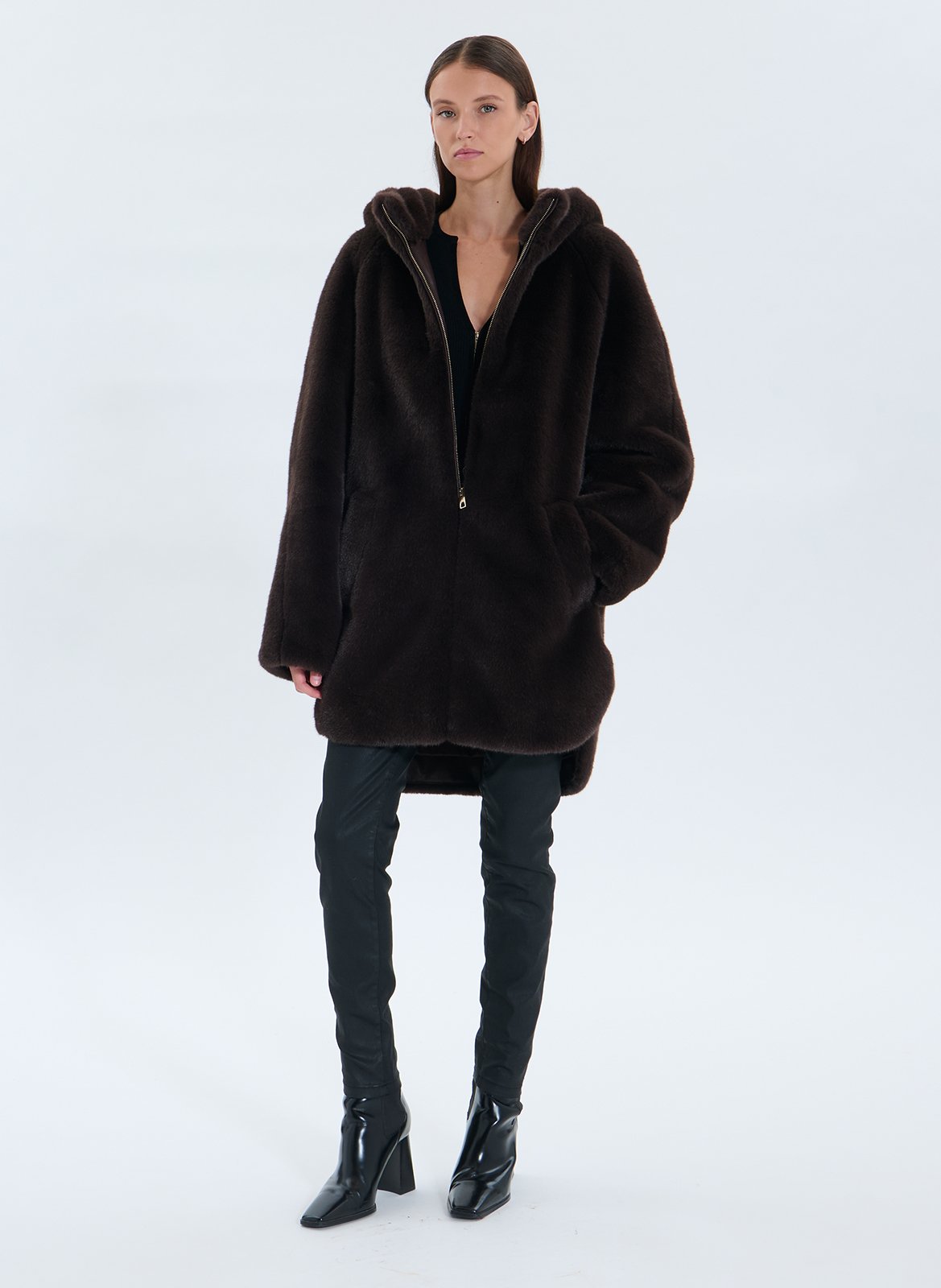 Round neck faux fur coat ZAPA Brown