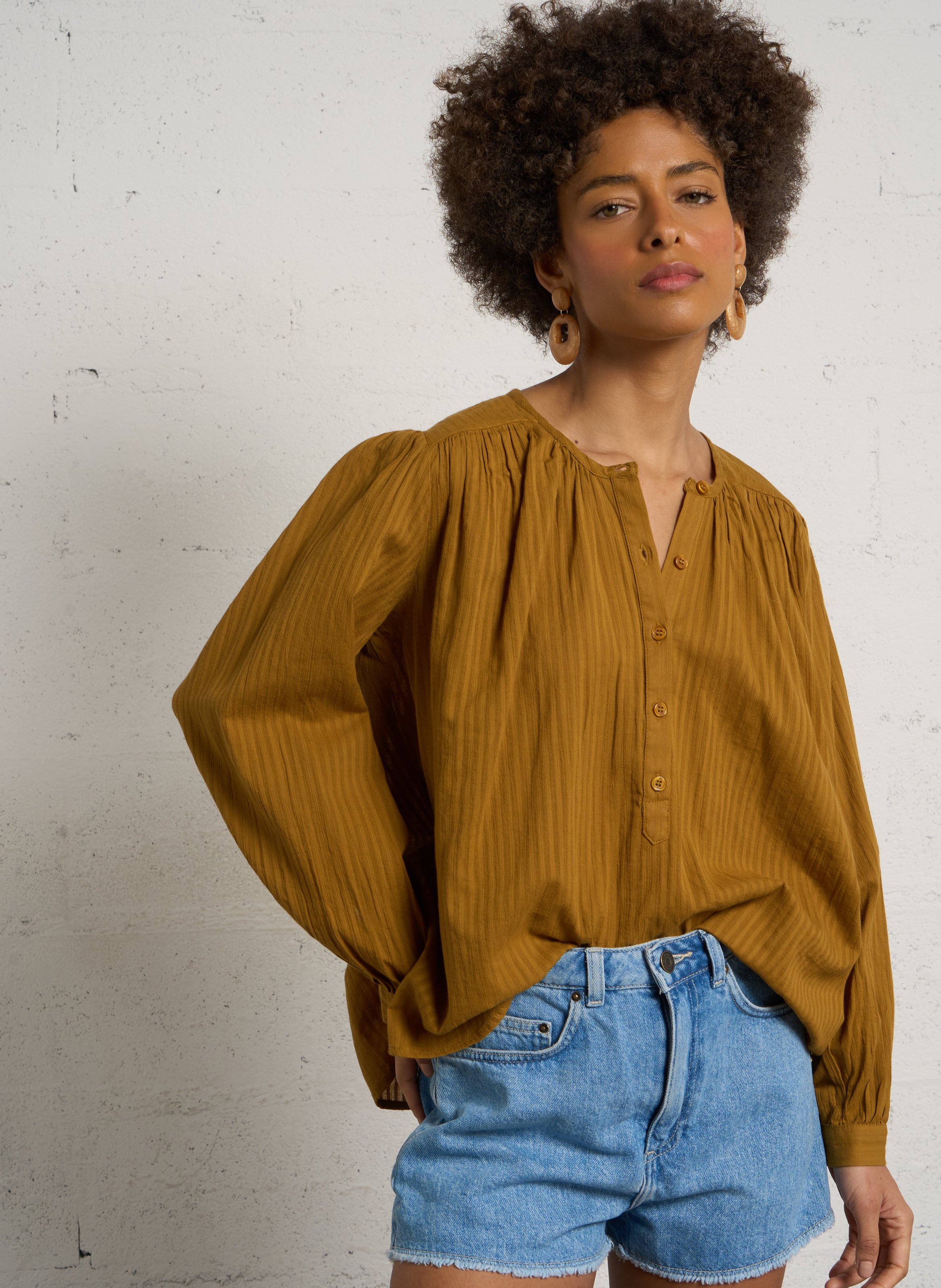 Round neck buttoned cotton blouse DES PETITS HAUTS