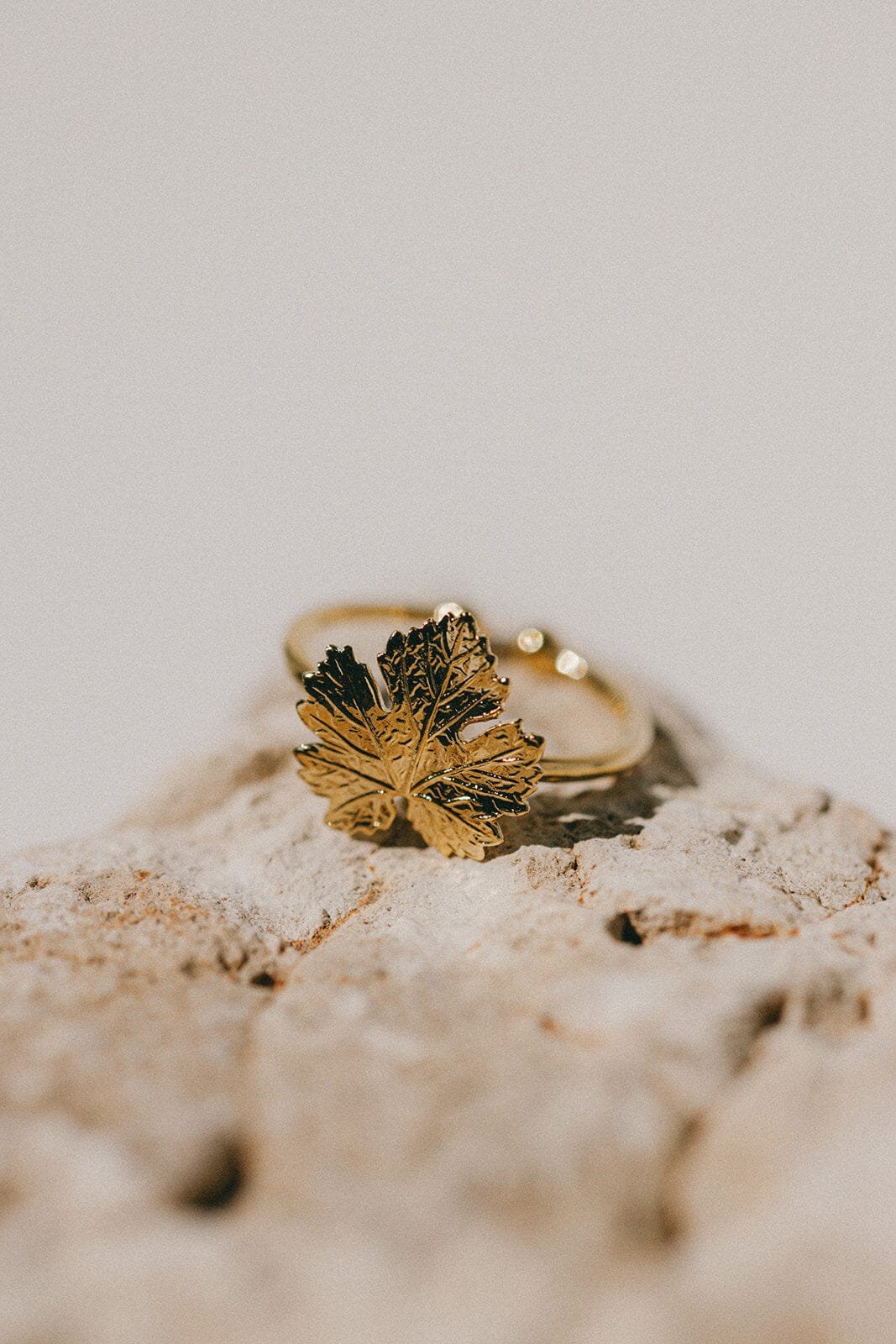 Gold-plated leaf ring Golden