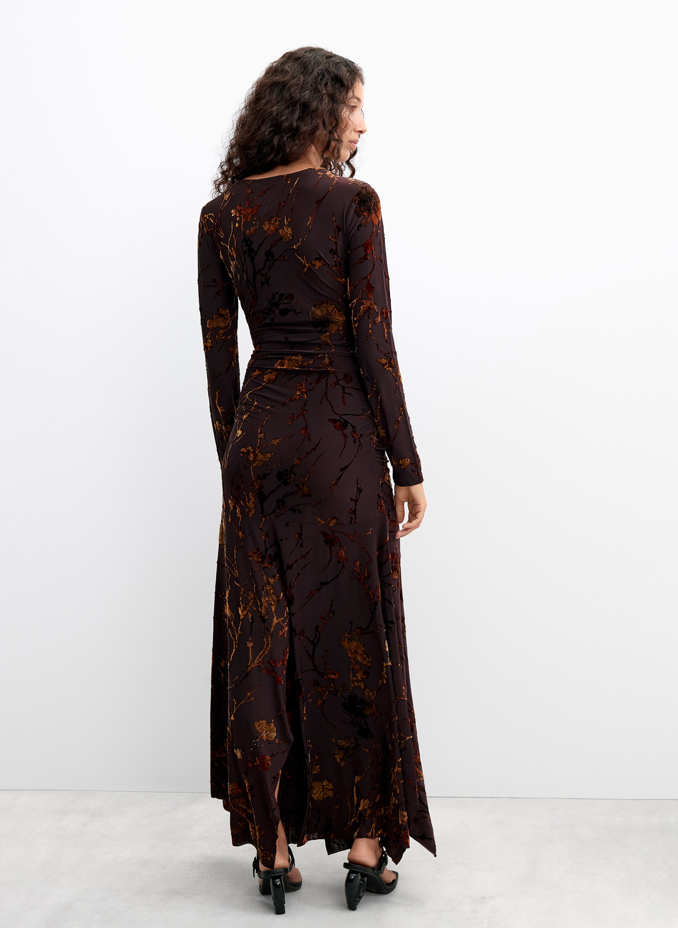 Robe longue col V en jacquard velours DESIGUAL Marron