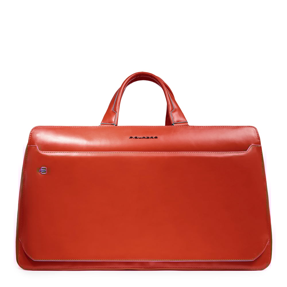 Personalized computer travel bag with shoulder strap, shockproof and AirPods® pocket. PIQUADRO