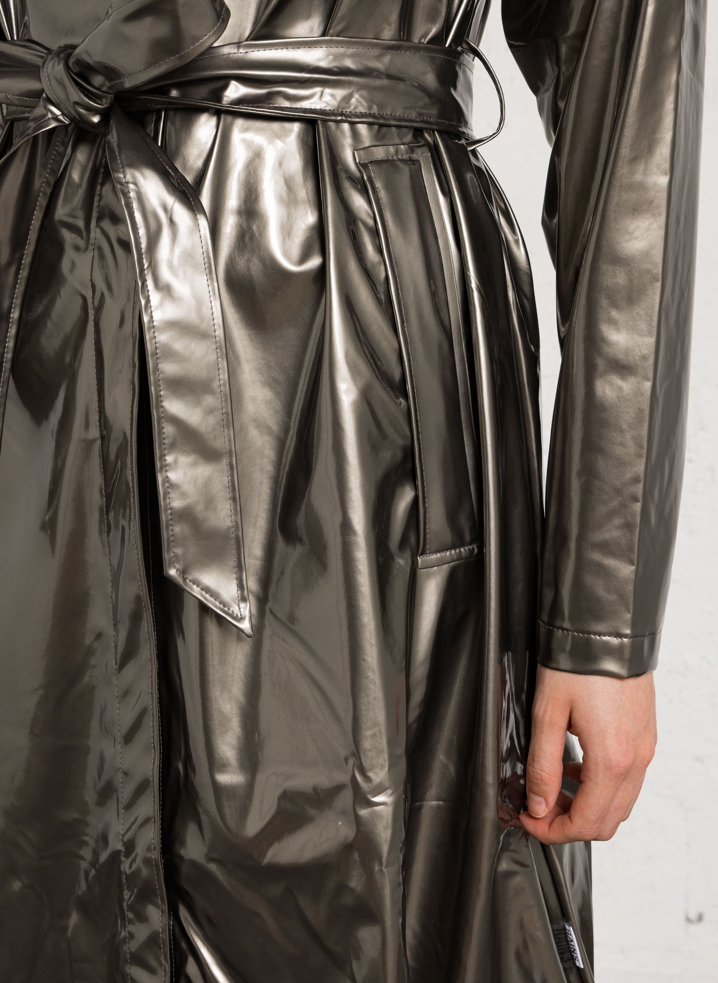 Straight round neck raincoat RAINS Silver