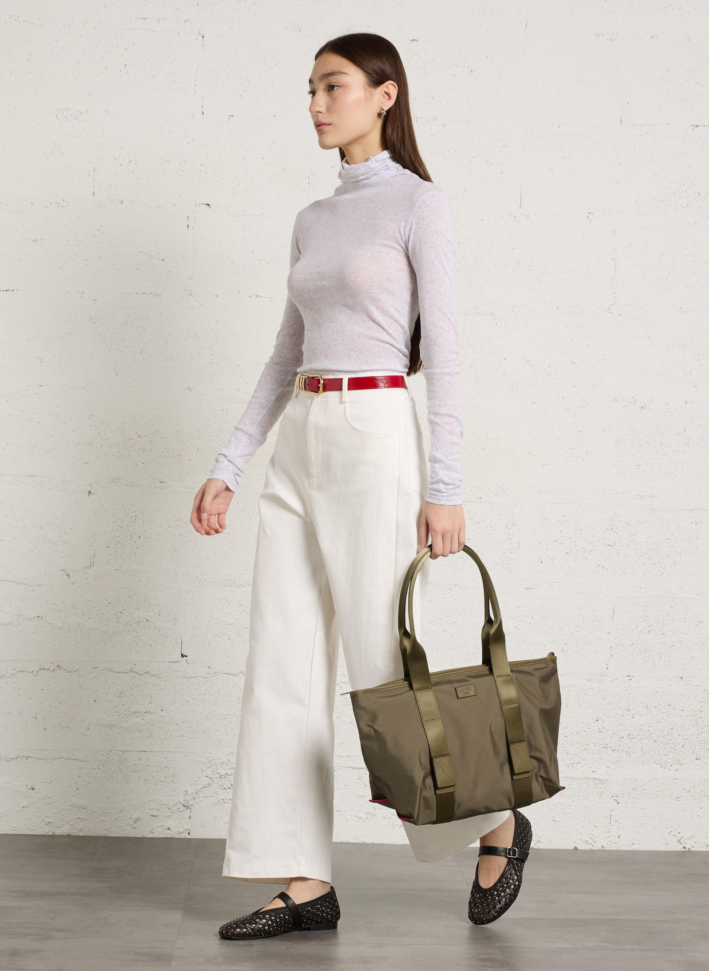 Einfarbige Schultertasche mit Reißverschluss LANCEL Khaki