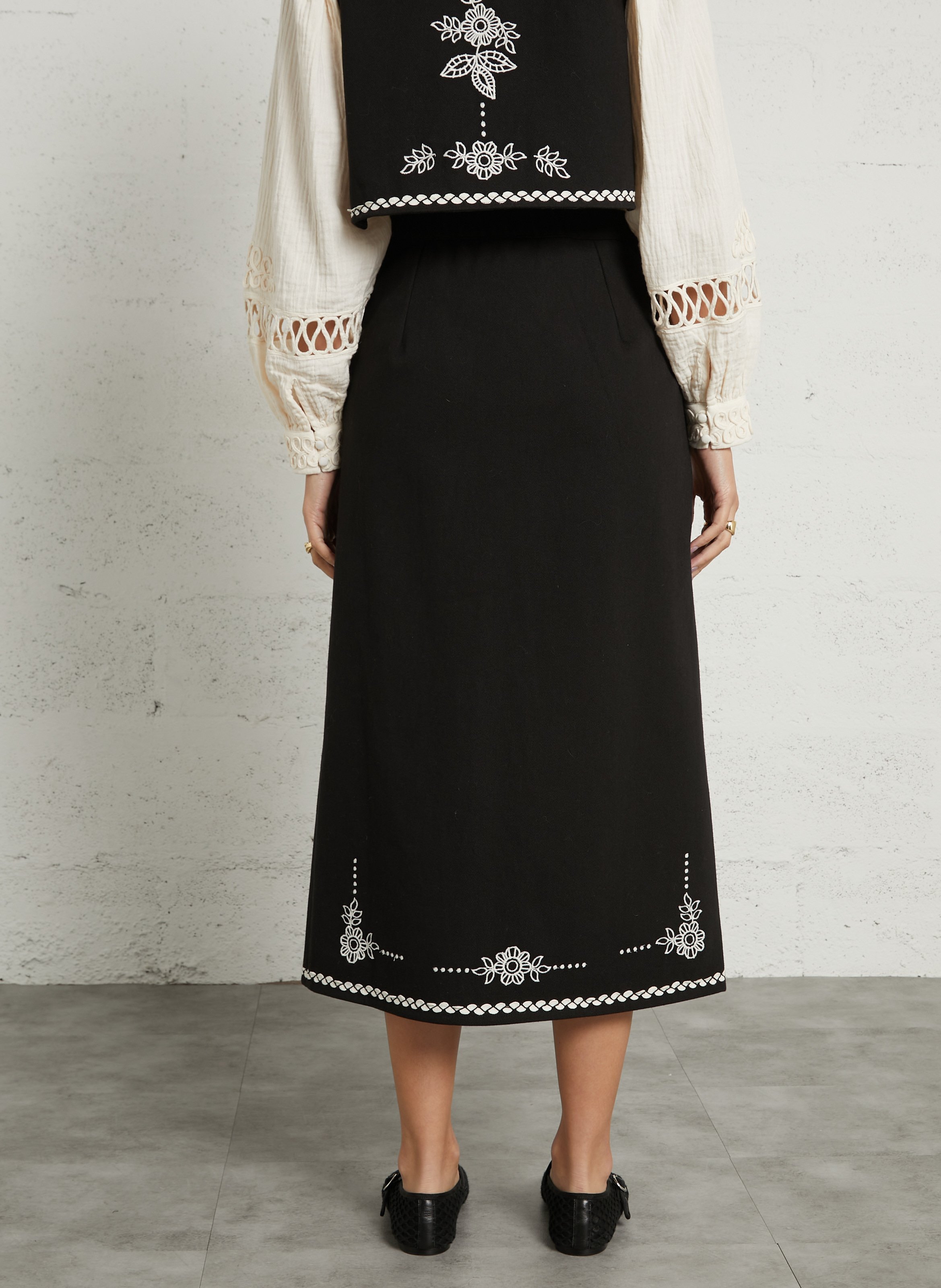 Rok met borduursel in recht model. | Zwart LOUISE MISHA Dames