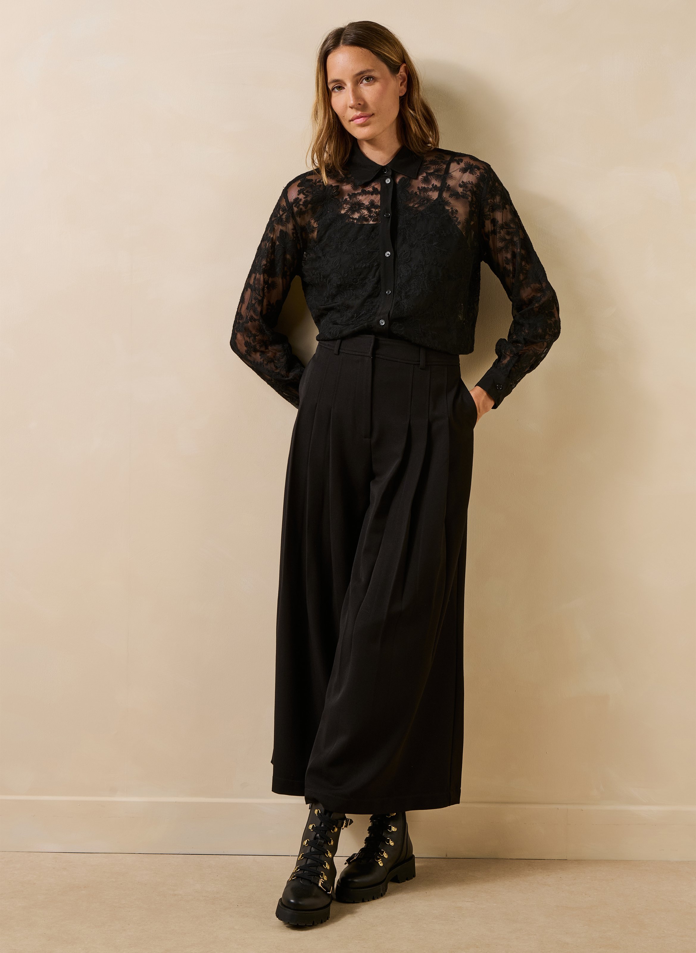 Chemise droite en dentelle LA FEE MARABOUTEE Noir