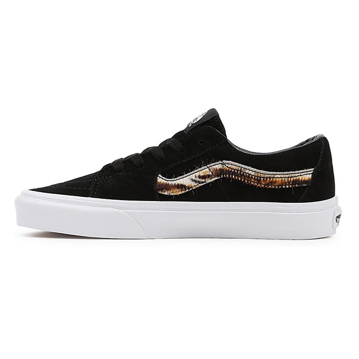 Low-top sneakers VANS Black