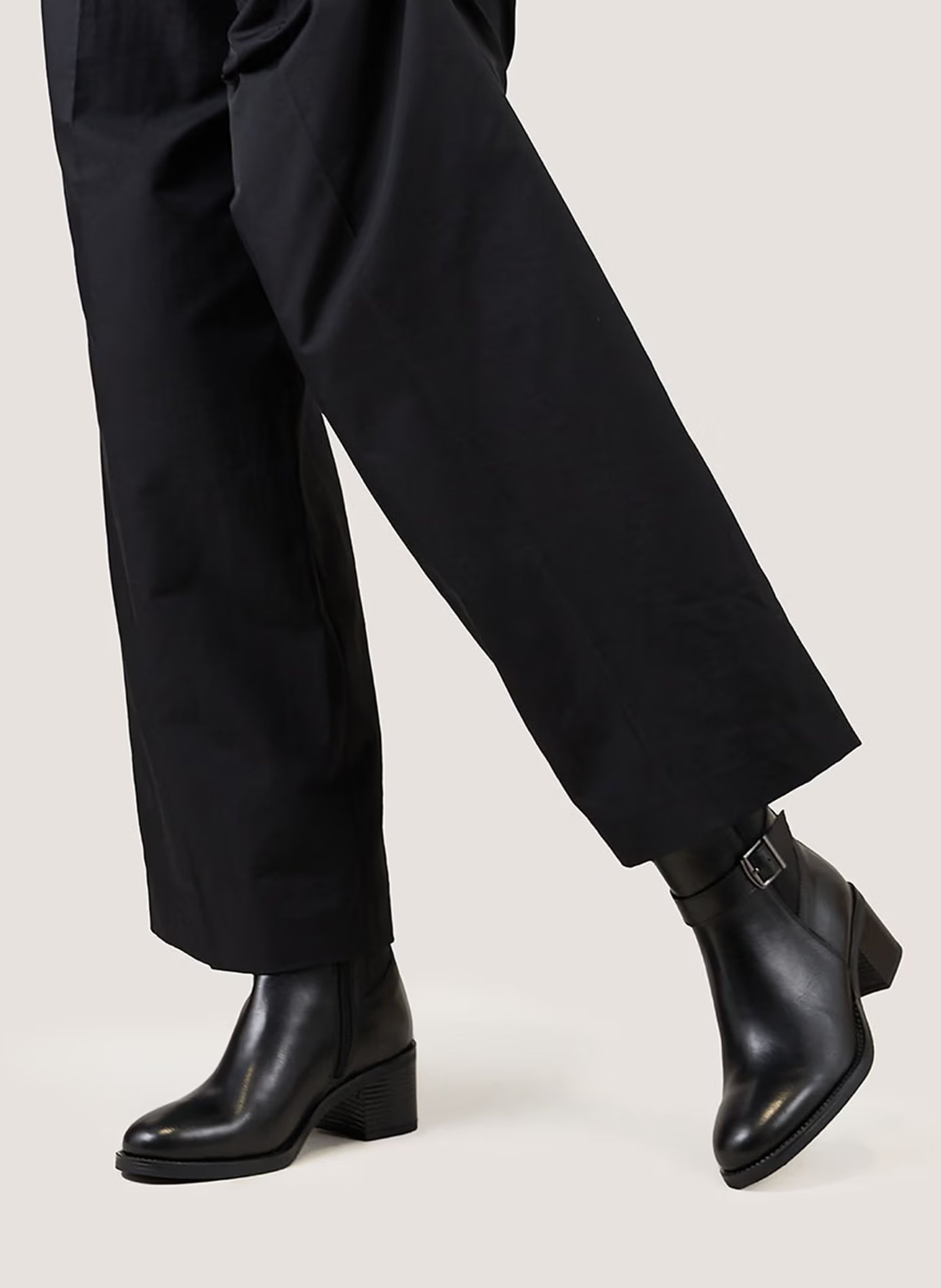 Bianca leather ankle boots JONAK Black